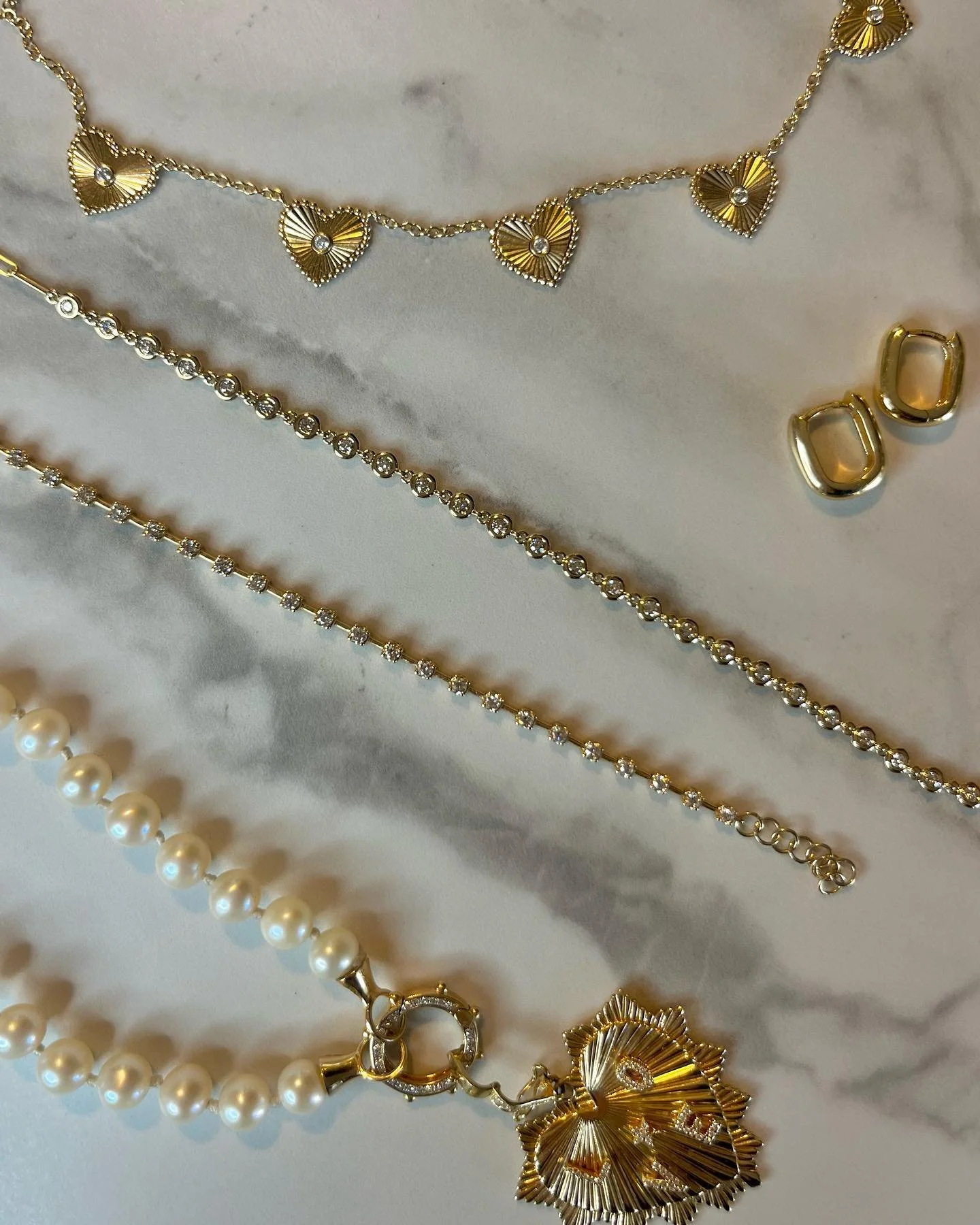 Make your weekend ✨ GOLDEN ✨ with our stunning jewelry! Shop your favorites now&mdash;DM us to order! 💎💛