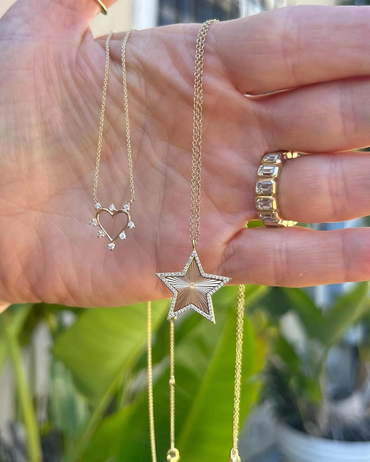 Black Friday is here!🖤Shop 10% OFF today until 12/1! 

#BlackFridayDeals #JewelrySale #shopsmall