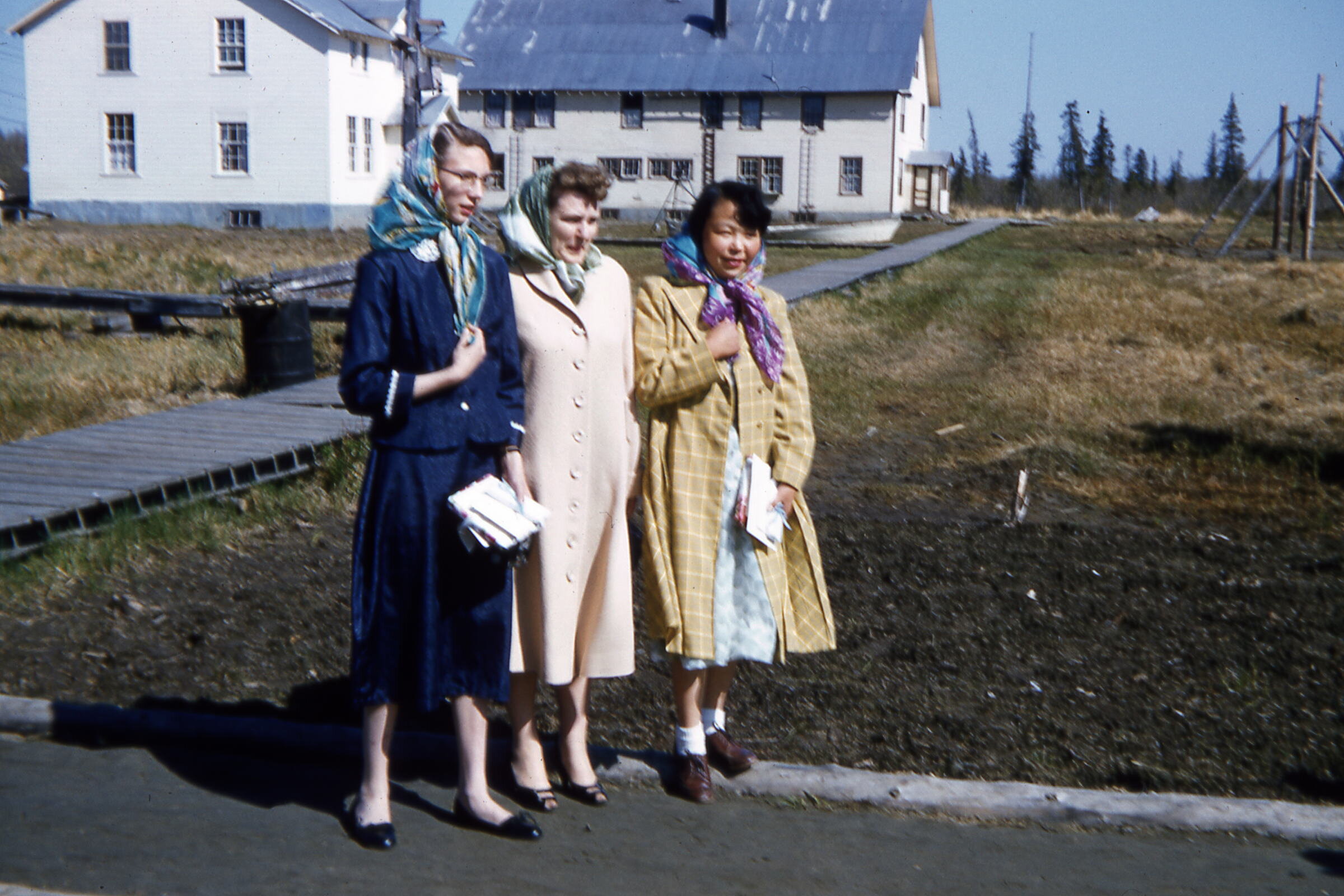 50s - Connie, Marion Braun and Agnes Will.jpg