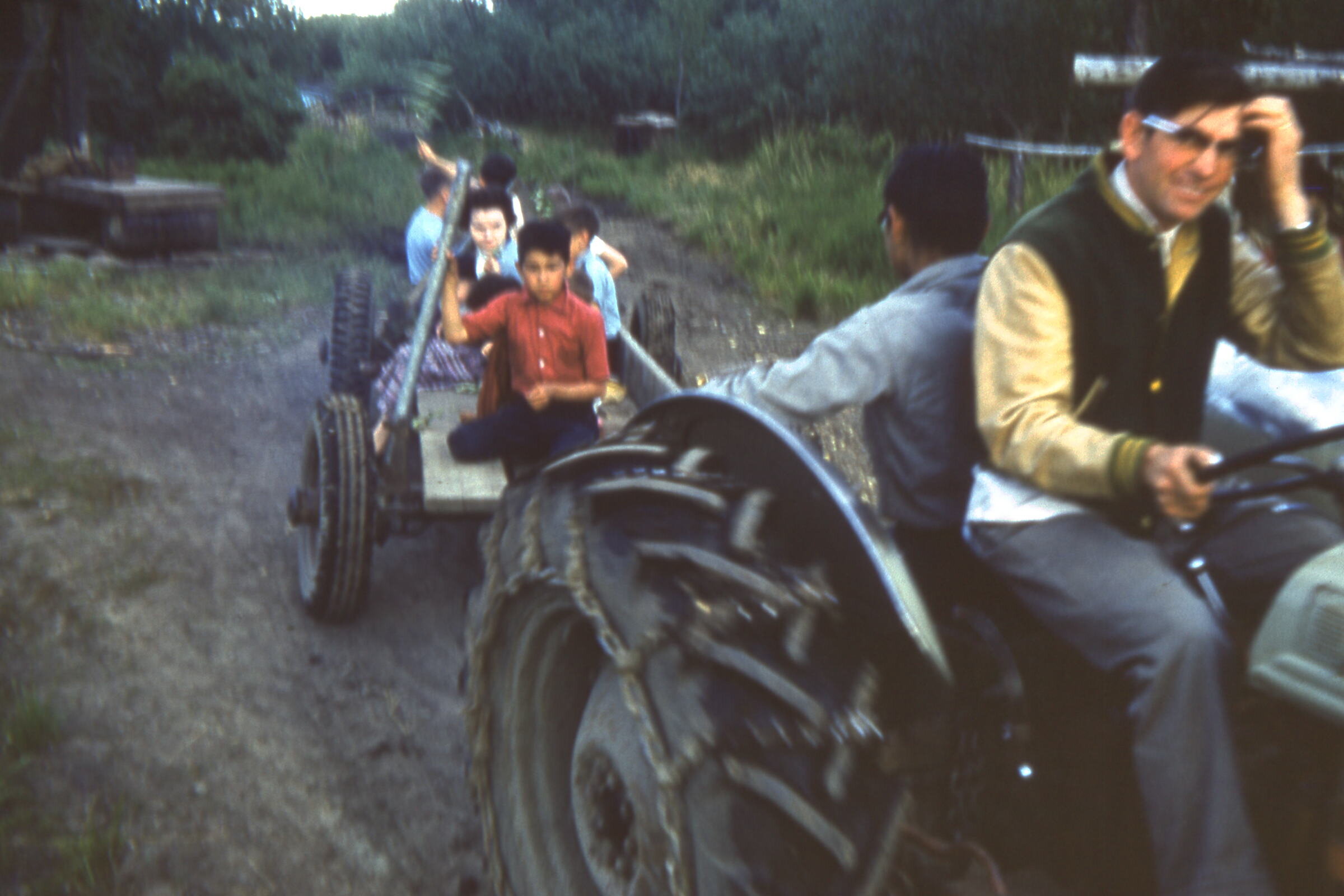 1960 Ken Peterson tractor and wagon.jpg