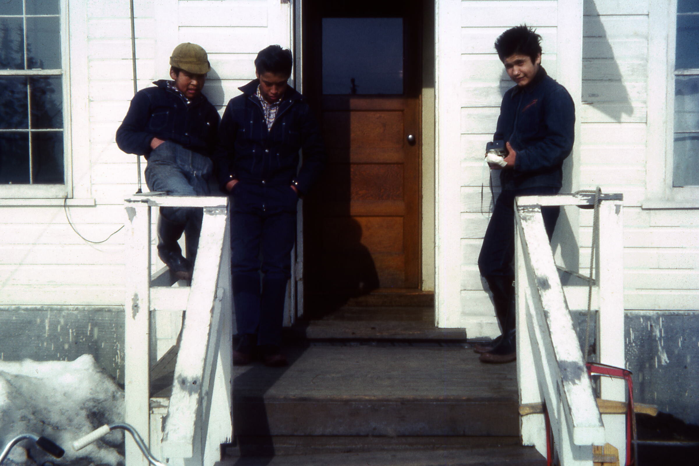 1965 - Boys on front pourch of Sups house.jpg