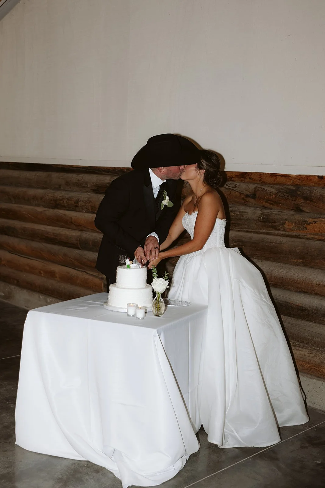 KellyKodyWeddingSneakPeeks-87.jpg