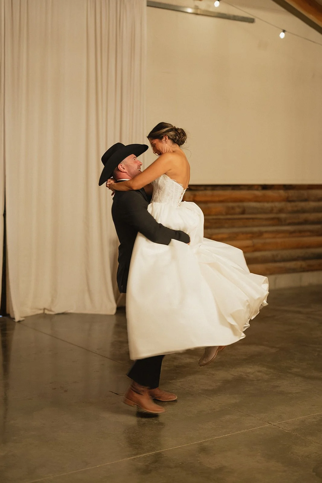 KellyKodyWeddingSneakPeeks-109.jpg