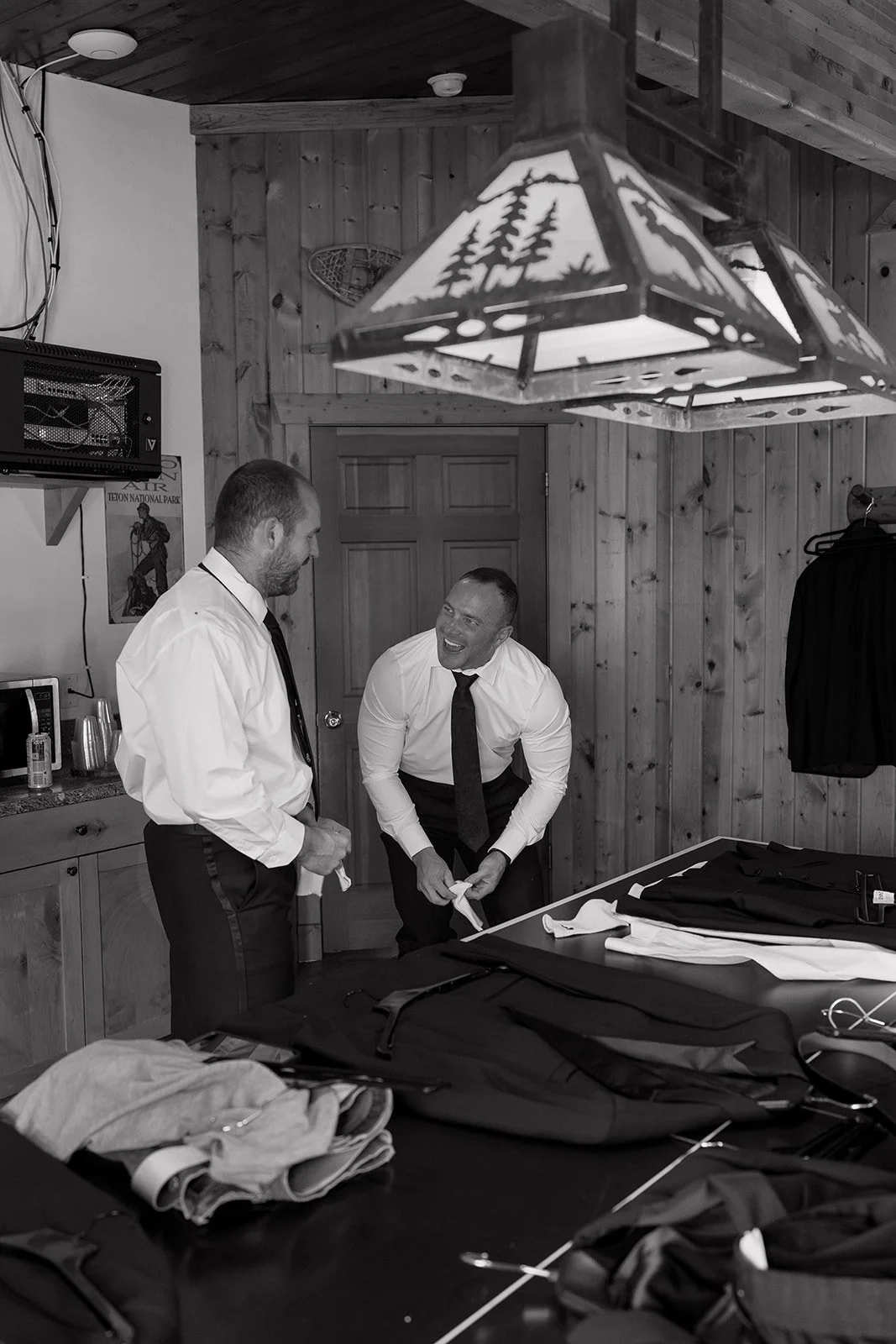 KellyKodyWeddingSneakPeeks-28.jpg