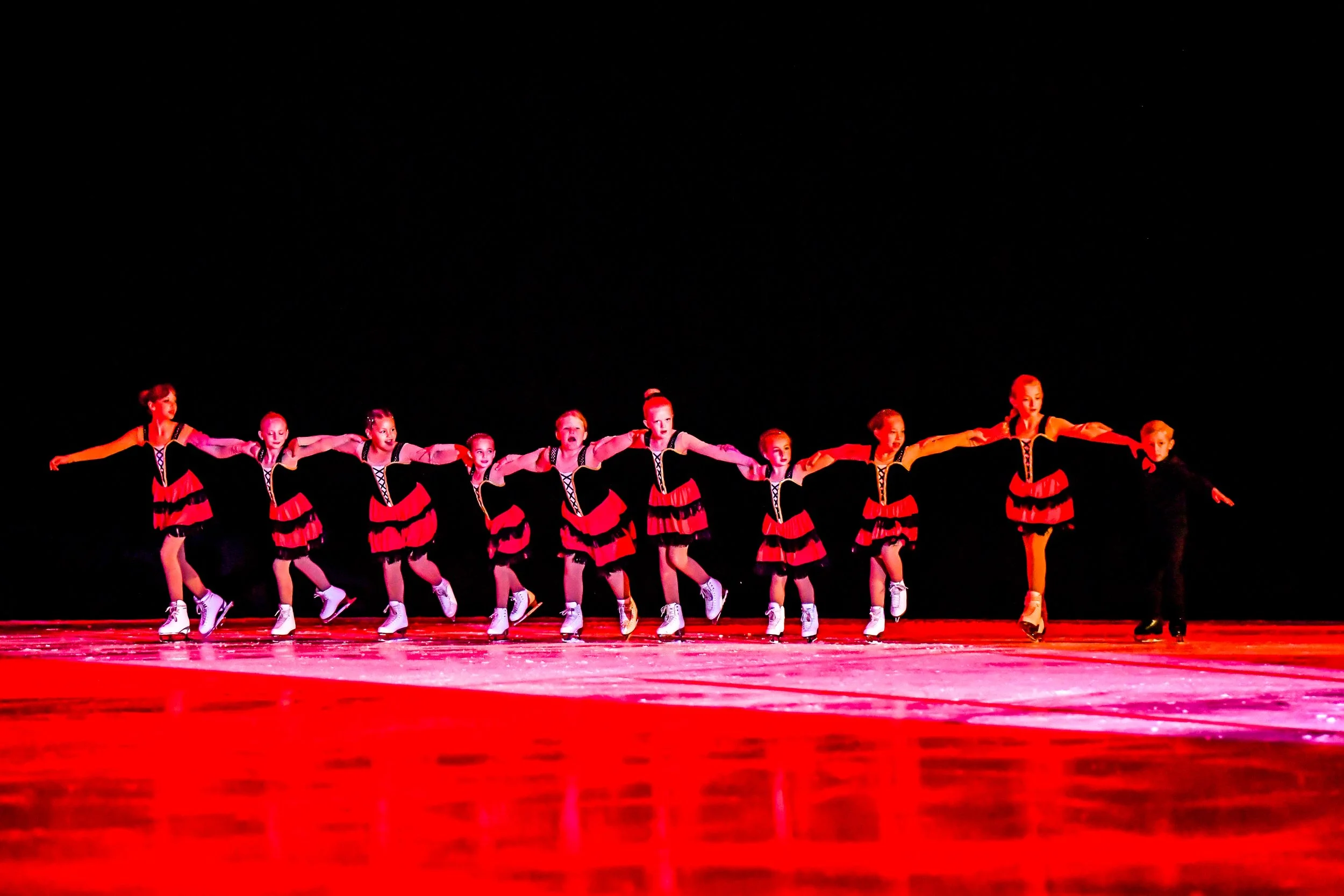 SwanIceShow2025-699.jpg