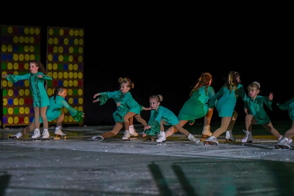 SwanIceShow2025-40.jpg