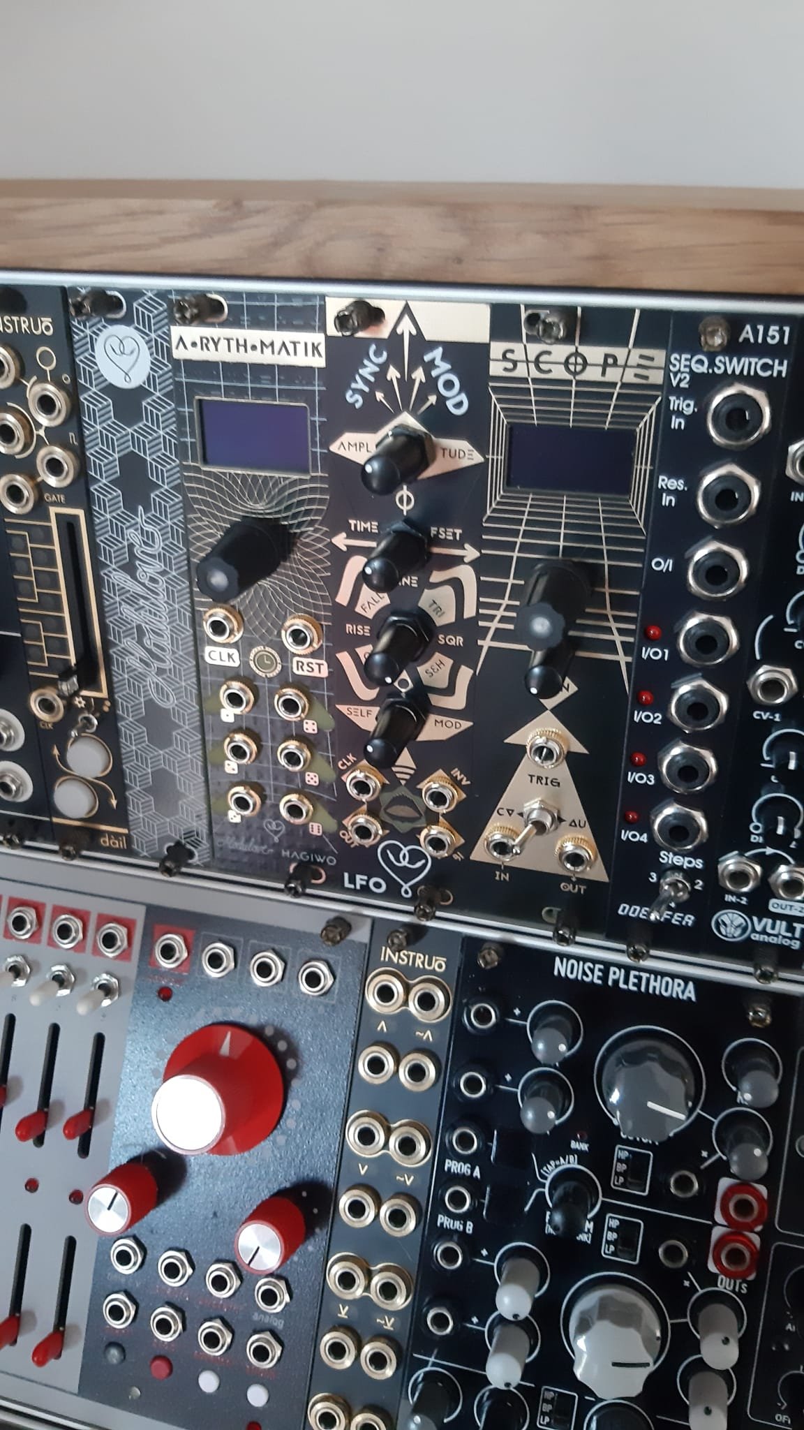Modulove_A-RYTH-MATIK_Caseshot.jpg