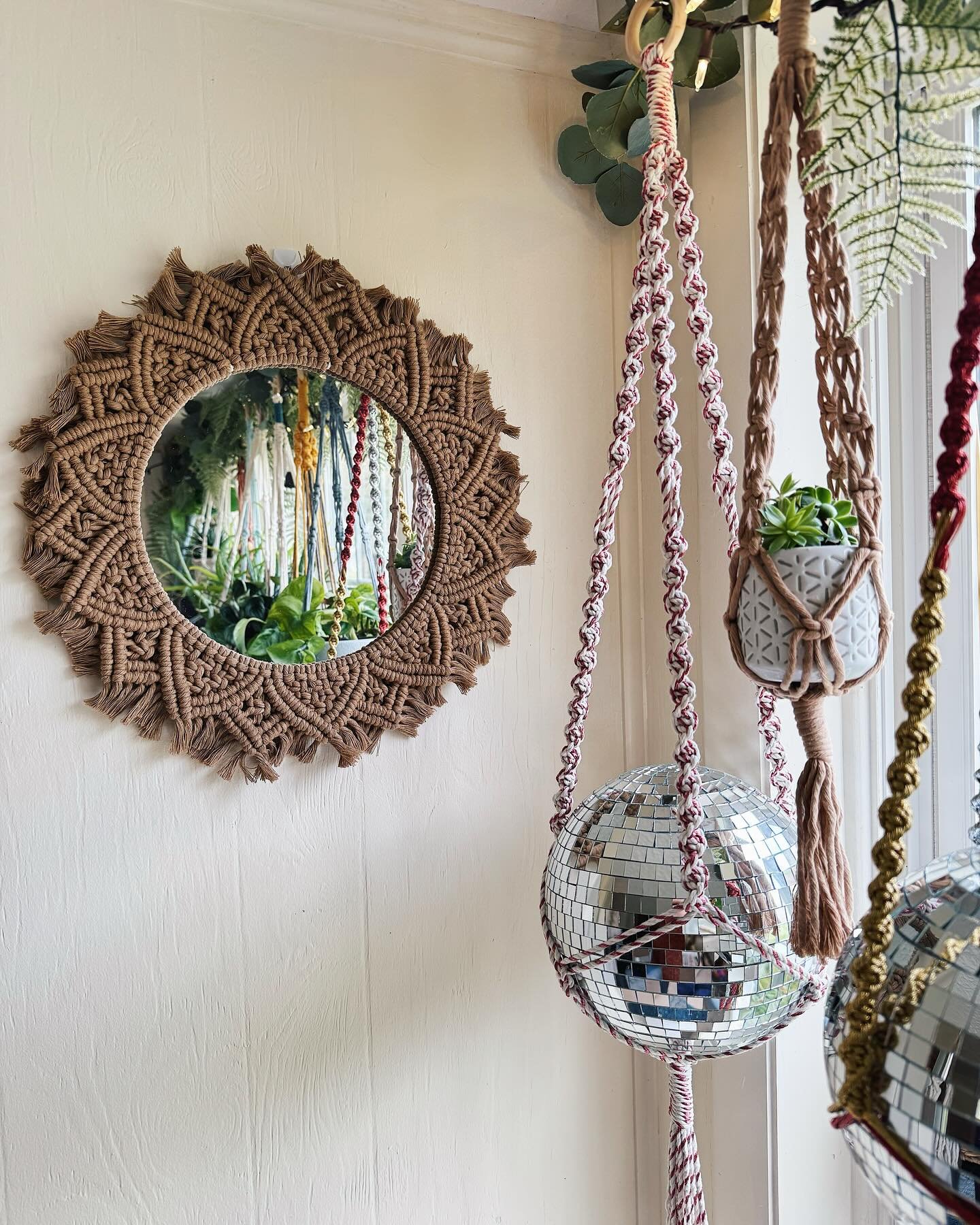 ✨Functional Wall Decor✨

These two stunning pieces are some recent orders placed! One thing I love about macrame is how versatile it can be. It&rsquo;s the perfect combination of functional and fancy! I love helping people elevate their spaces with f