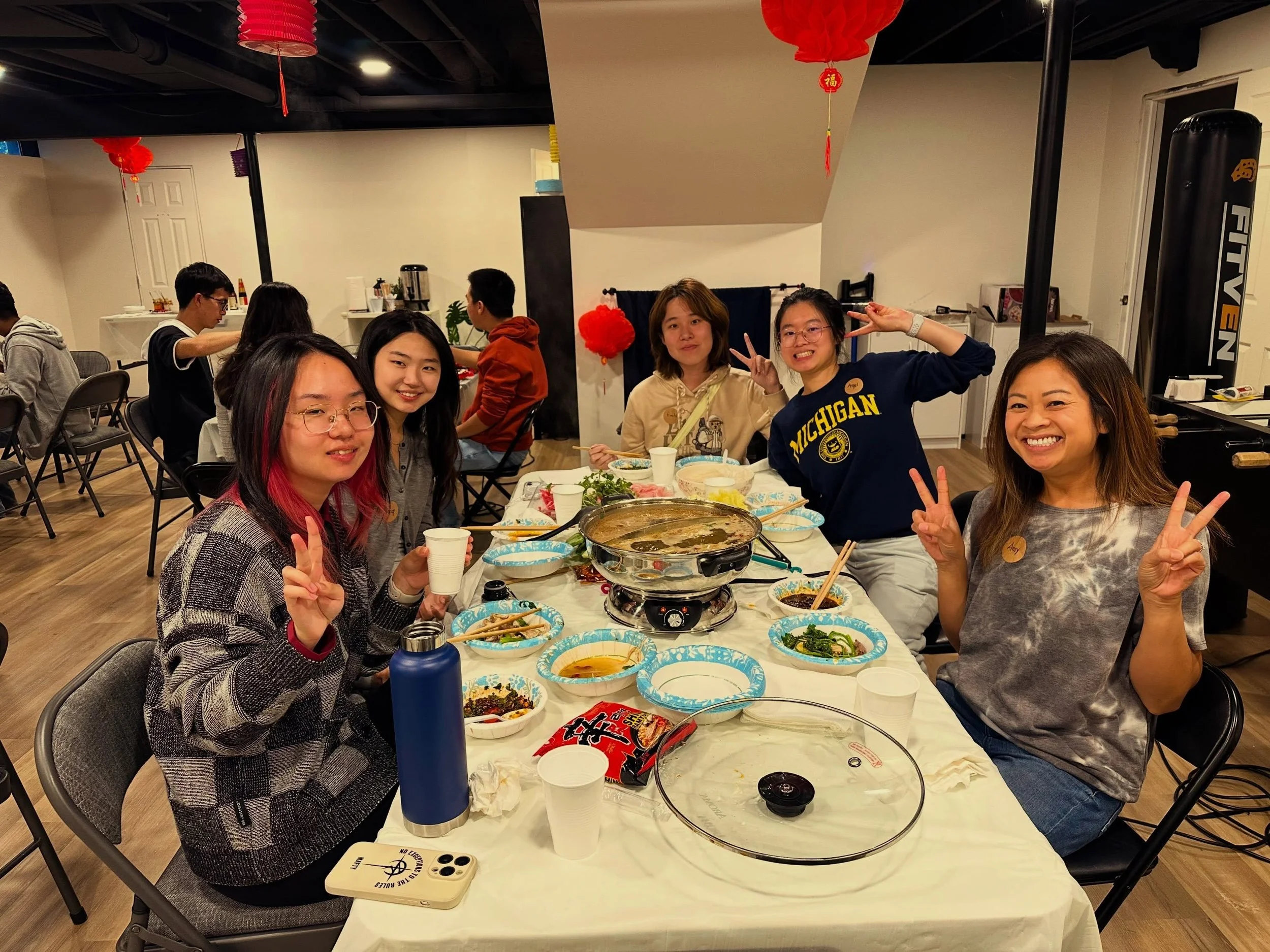 Hot pot was hot, mooncakes were sweet, and the house was FULL 🥮🍲🌕

Mid-Autumn Festival ❤️Lots of food, lots of laughs, some new faces!

Special shoutout to the friend who spent an HOUR slicing meat for everyone 🥩😭 and to everyone who helped to m