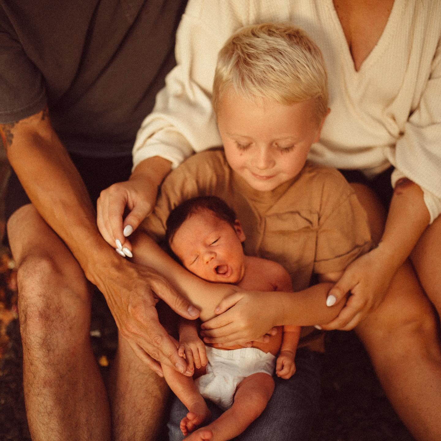 during covid quarantines I took a lot of front porch photos, Praise the Lord those times are over, but I&rsquo;m still loving the at home front porch hangs so much 🤎
Something about where the babies are happiest &mdash; home sweet home 🤎