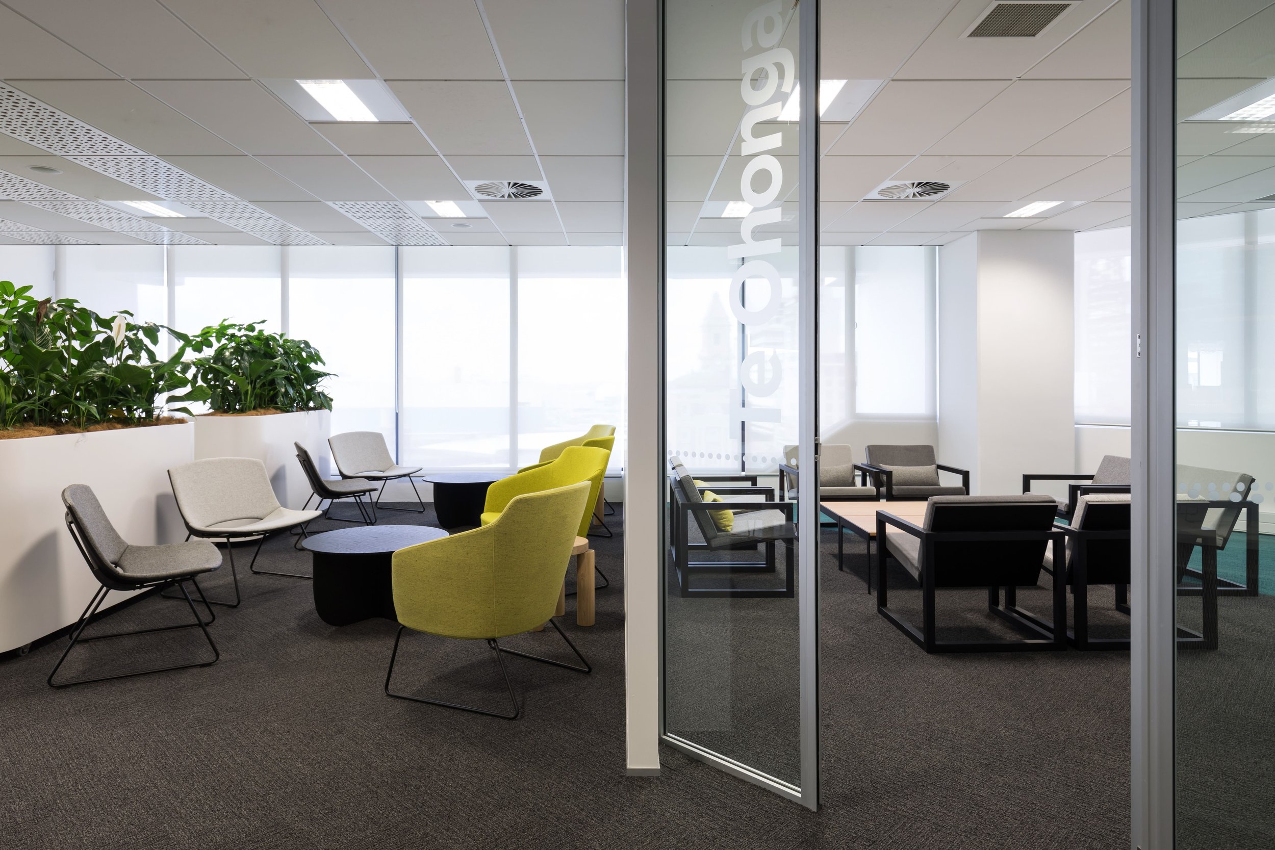 Commercial office fit-out Auckland meeting and break-out space by Practec