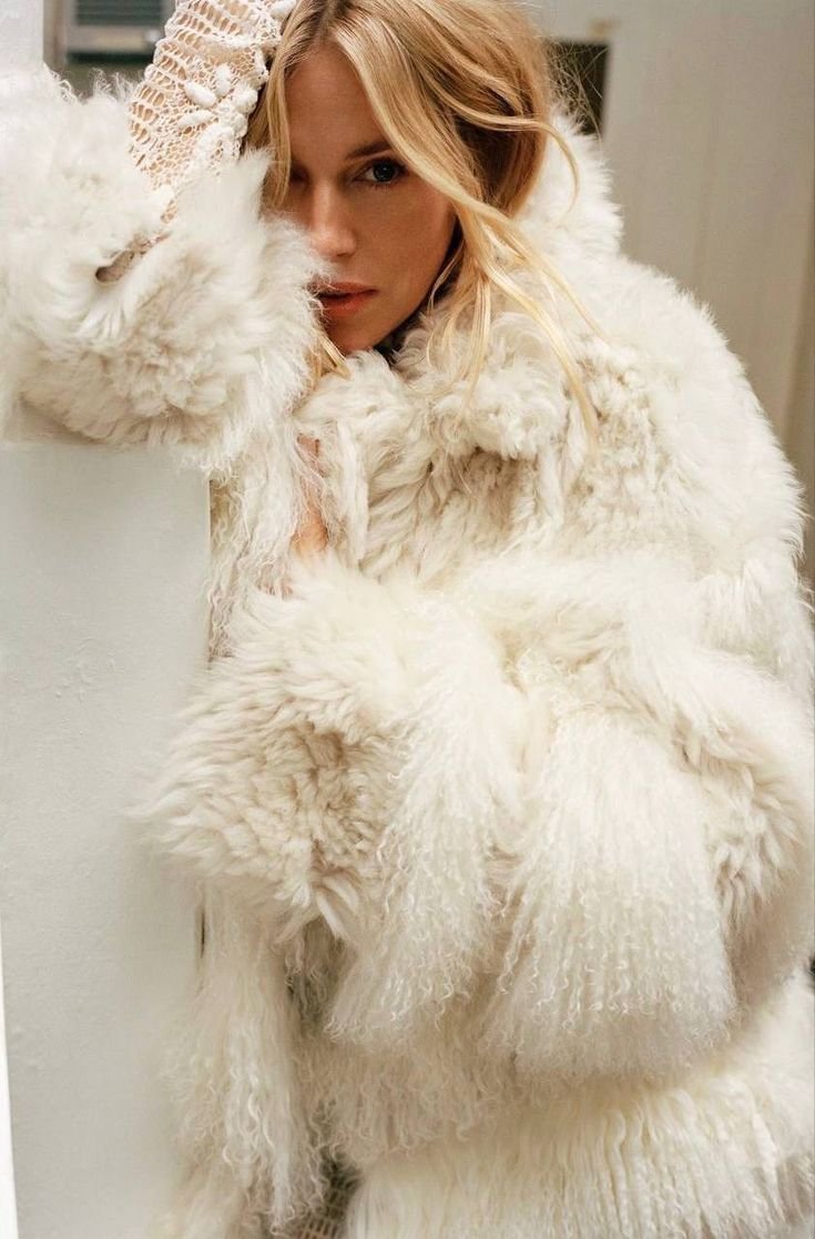 Sienna Miller - Air Goddess