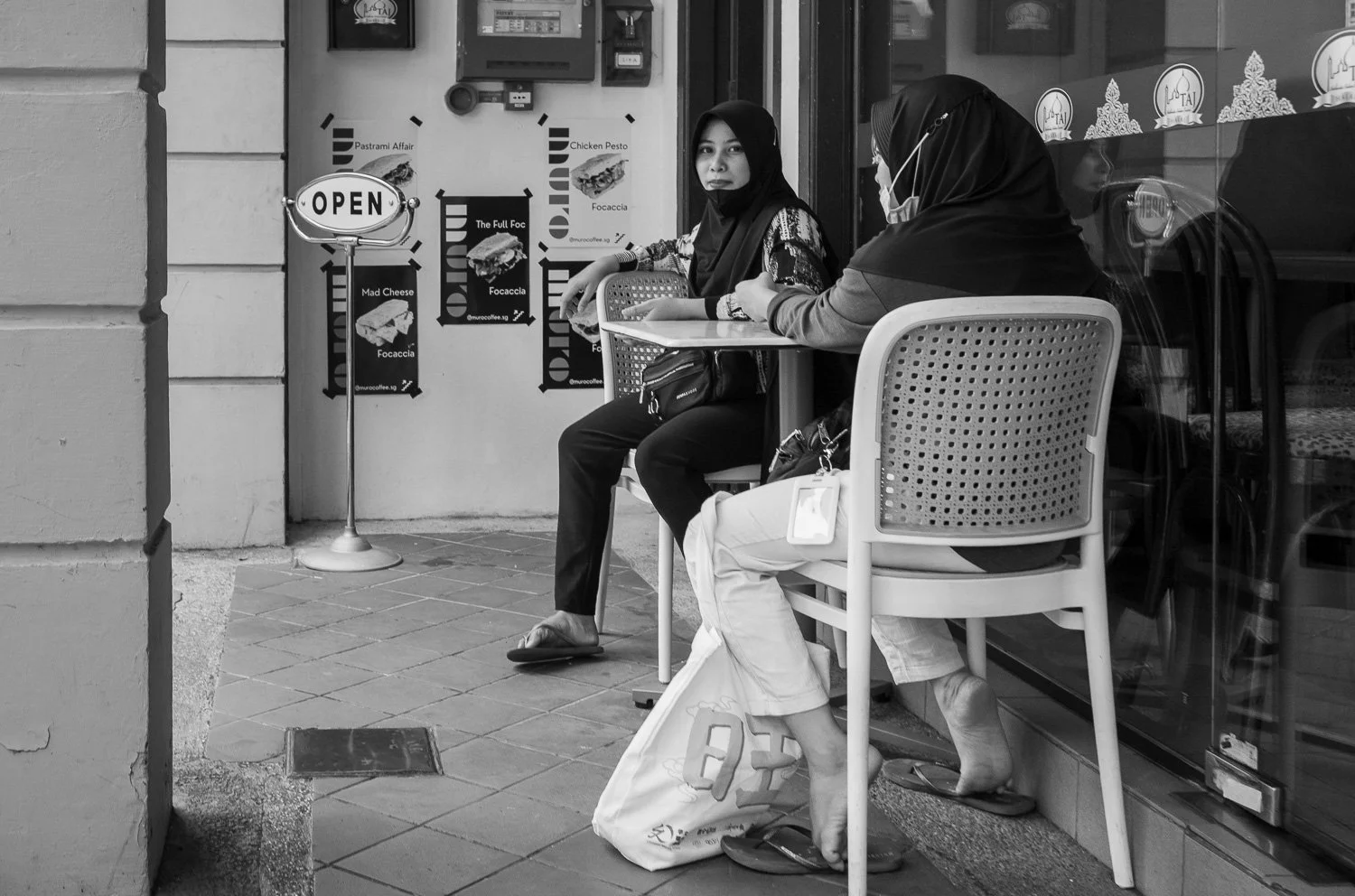 Chatting - Feb 2025 (L42631)
