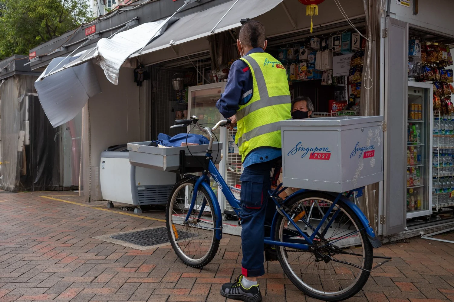 Postman - Feb 2022 (L03938)