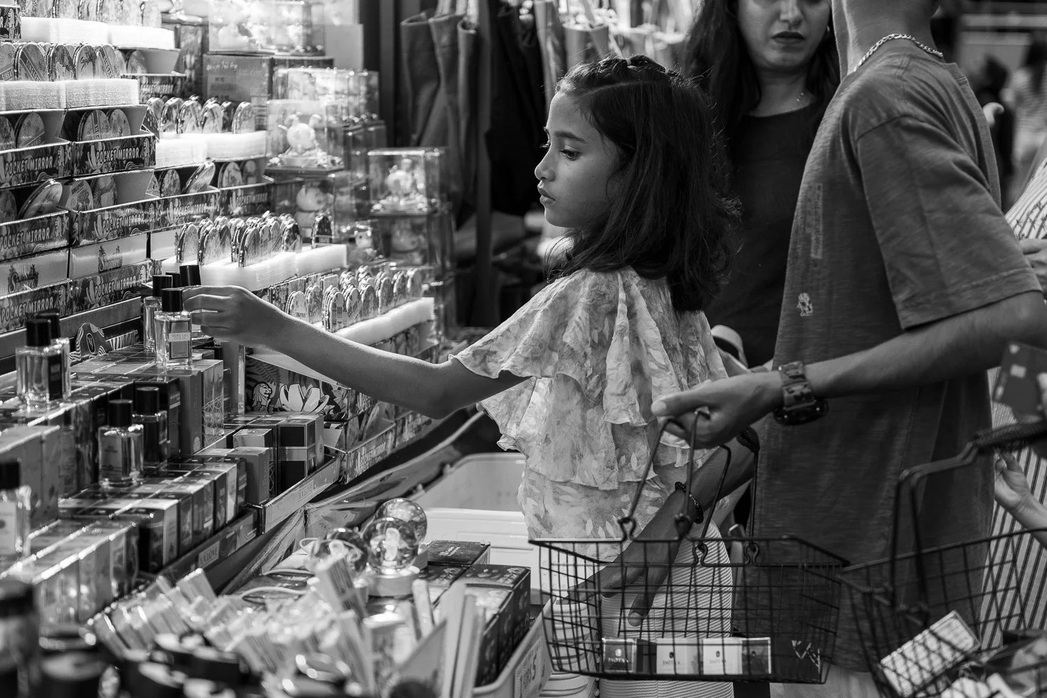 Shopping - Oct 2025 (A03559)