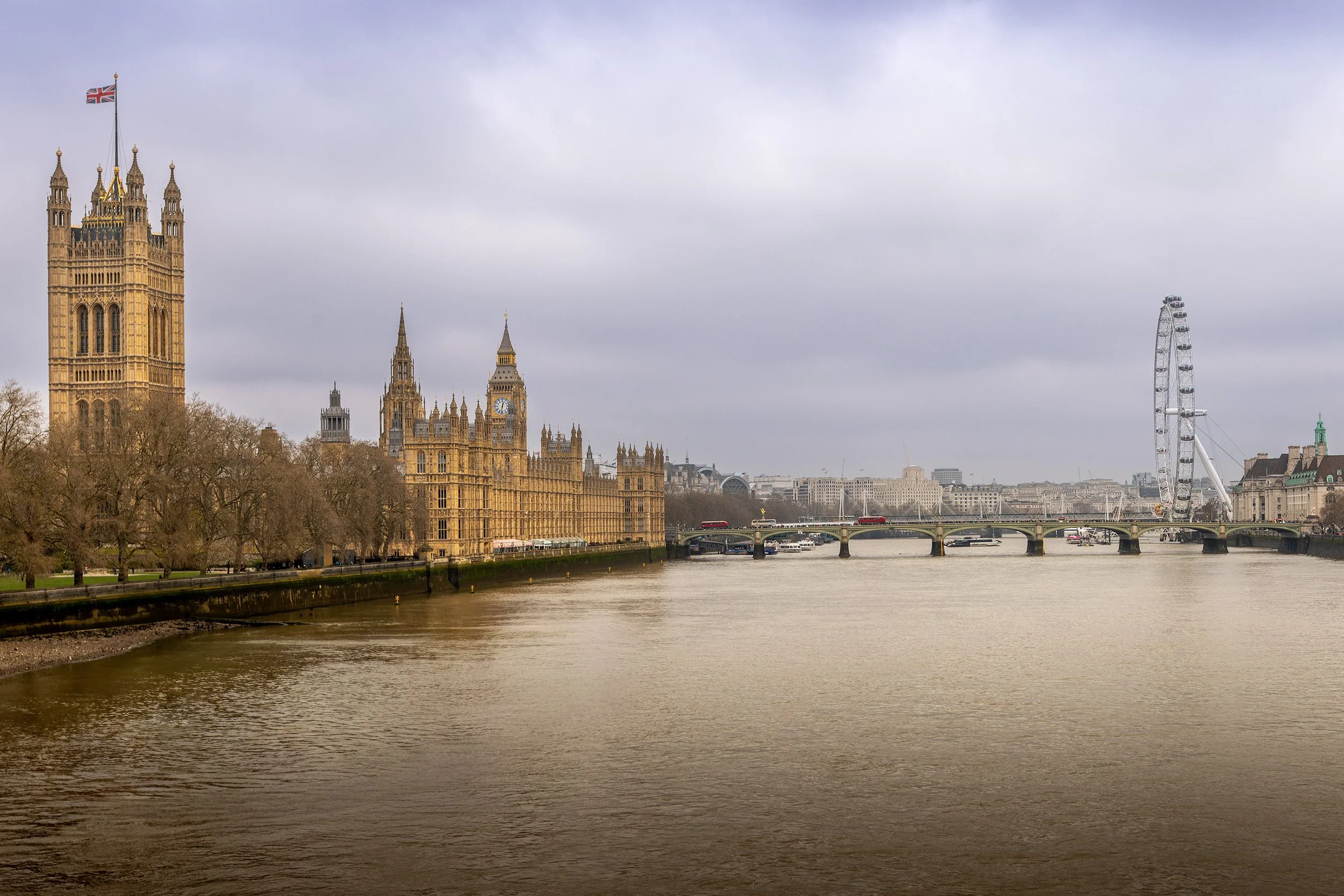 The Sweeping Thames Bend - London, England