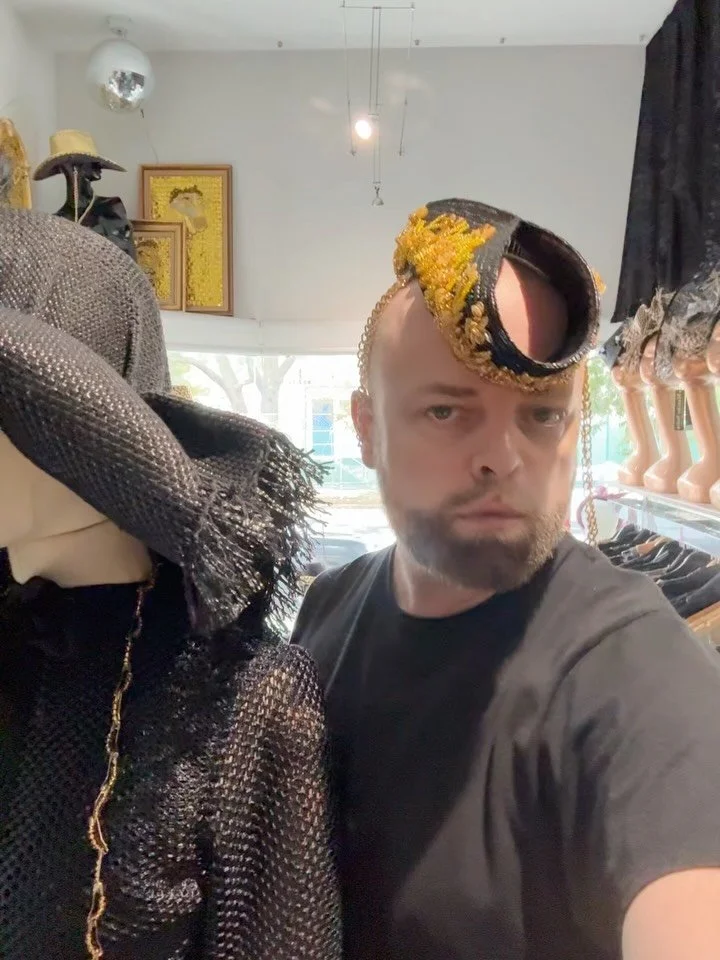 There it is, in its full glory our latest deconstructed Mohawk, embroided with metallic fibre covered buttons &amp; floral embroidery motives&hellip;&hellip;&hellip;&hellip;&hellip;&hellip;.. She punk but eleganza, as part of the &ldquo;Me,Myself &am