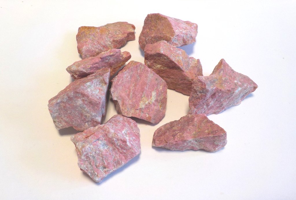 THULITE
