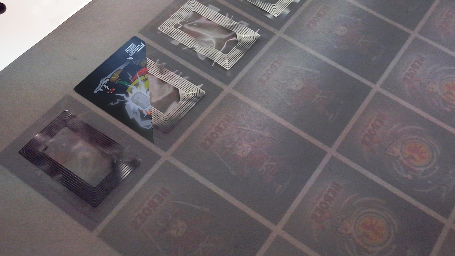 Montage_cards-with-chips_2.png
