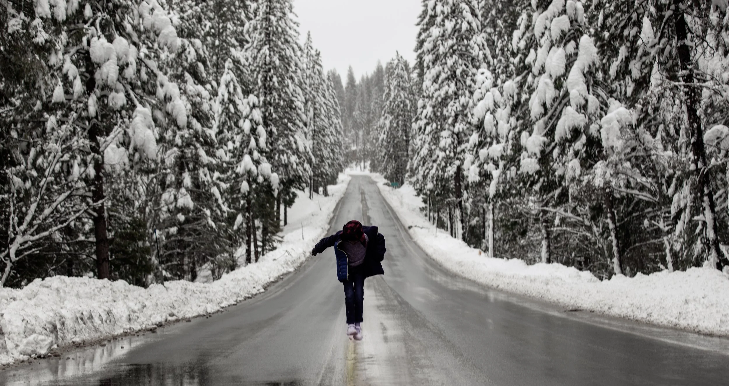 Yosemite is the place of heaven and it was snowing so roads were closed. My kid had wonderful time with snow and with this beautiful evening.