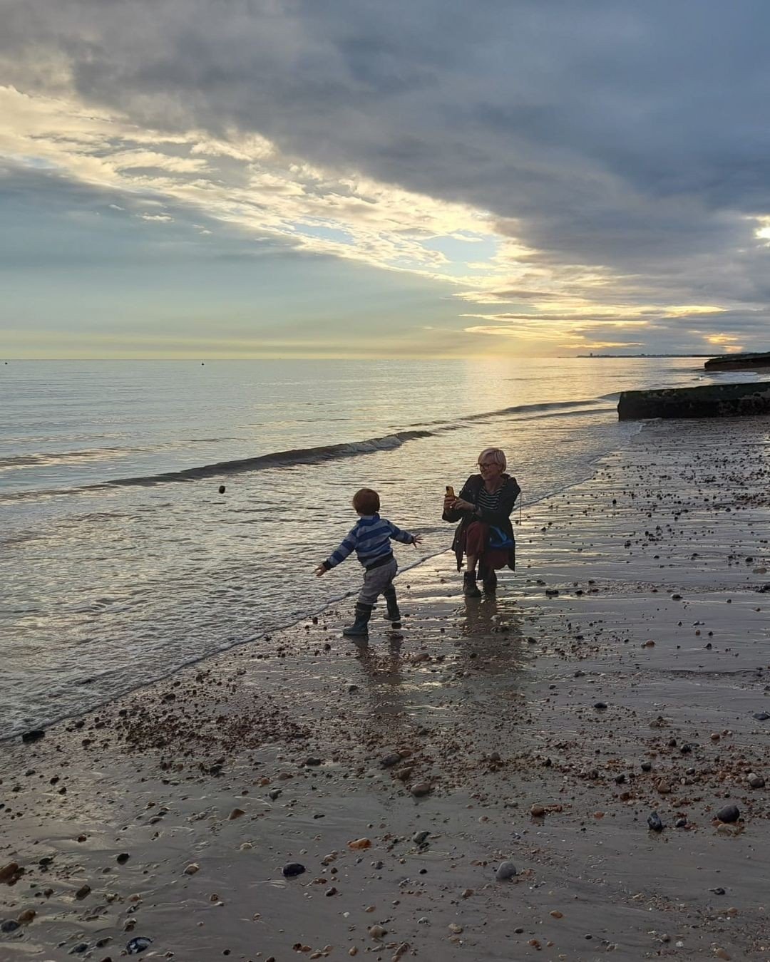 Are you the mum who's never in the photos? The one who always ends up with the phone/ camera because nobody else takes a decent photo, or it&rsquo;s a convenient way to stay out of the frame (no judgement). Or maybe you&rsquo;re a single parent and t