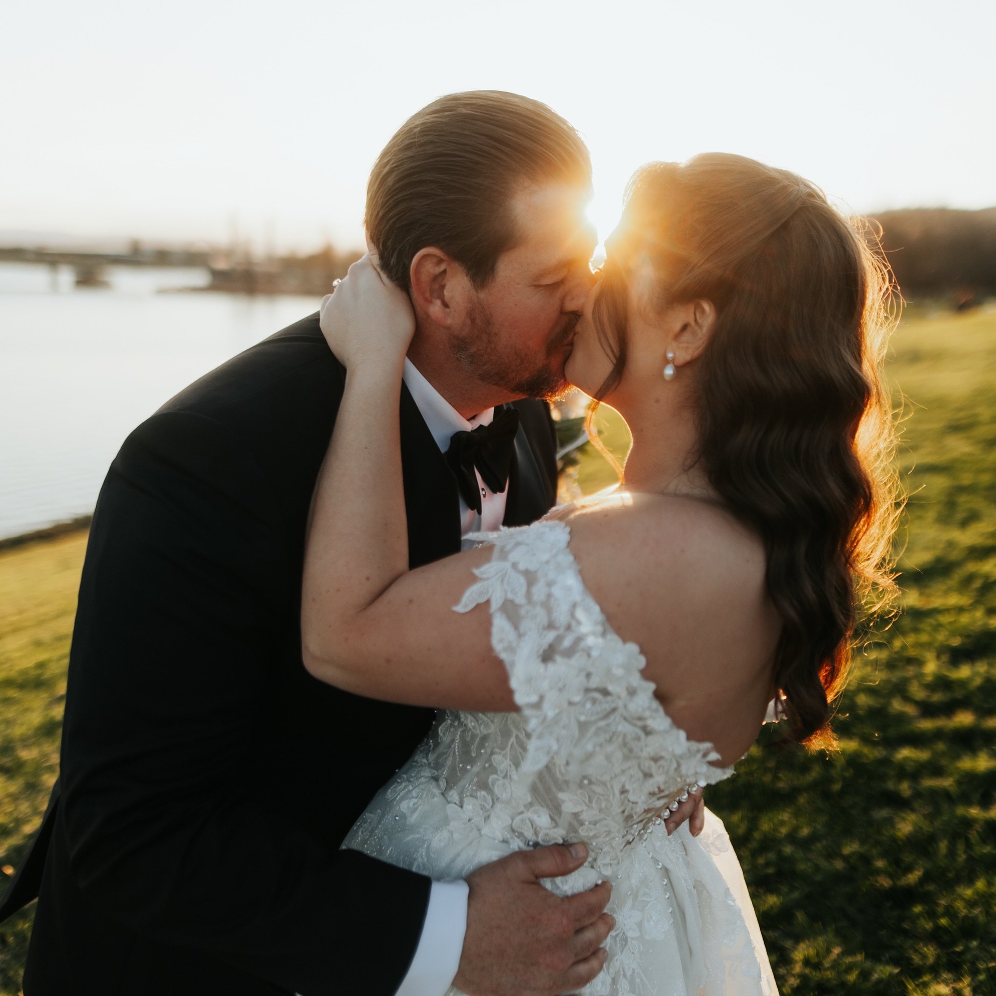 Caitlin + Tyler // some days remind me exactly why I love this job. This was one of them. An unforgettable one ☀️ #msouthamphoto