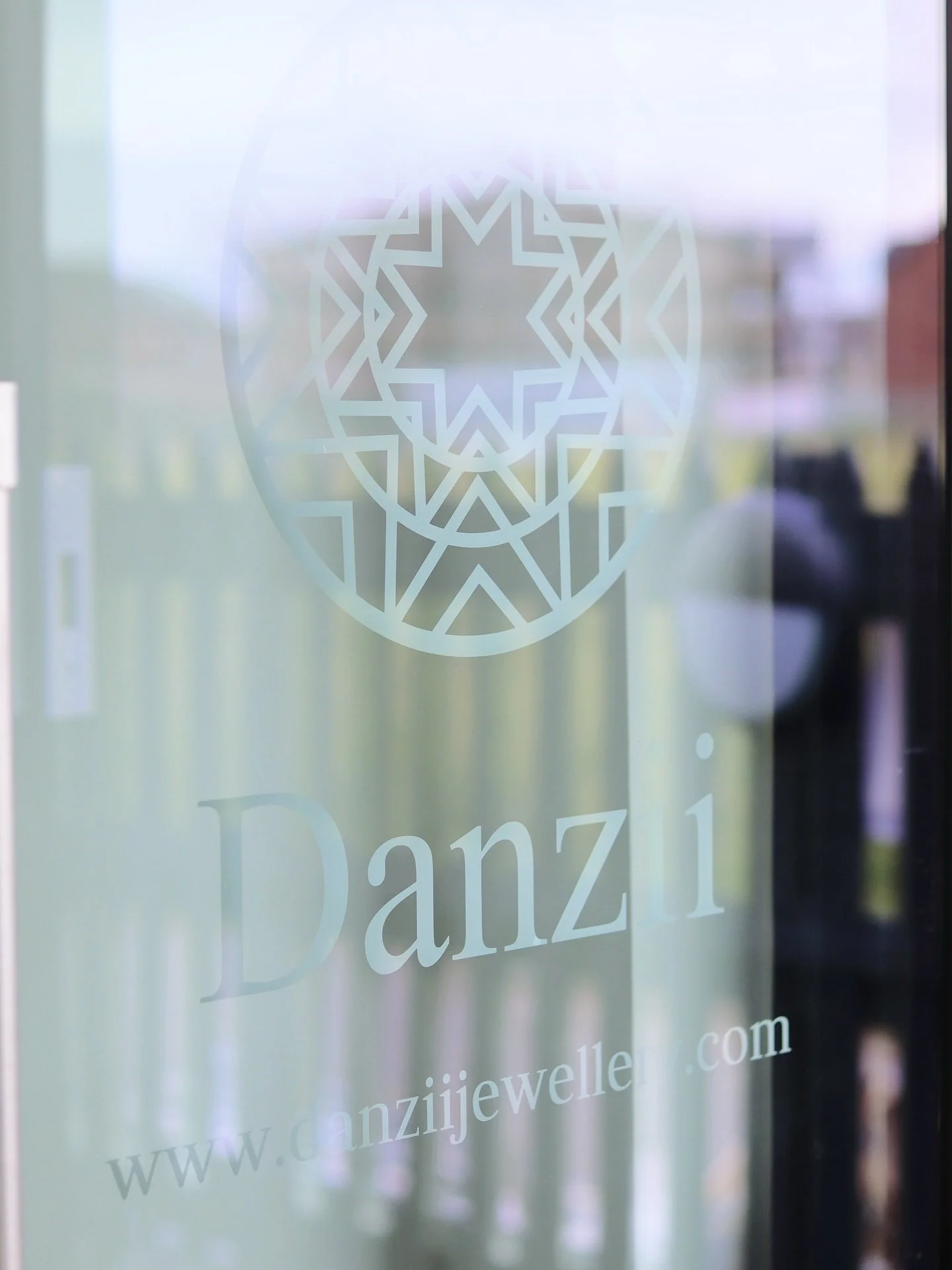 Doors open, vibes high โจ
Your daily dose of jewellery + crystals + magic awaits…๐โจ๐ฎ
Visit us in store @goodsheds or shop now on our website ๐ซ
•
•
•
#jewelleryshop #crystalshop #spiritualshop #crystalmagic #crystalhealin