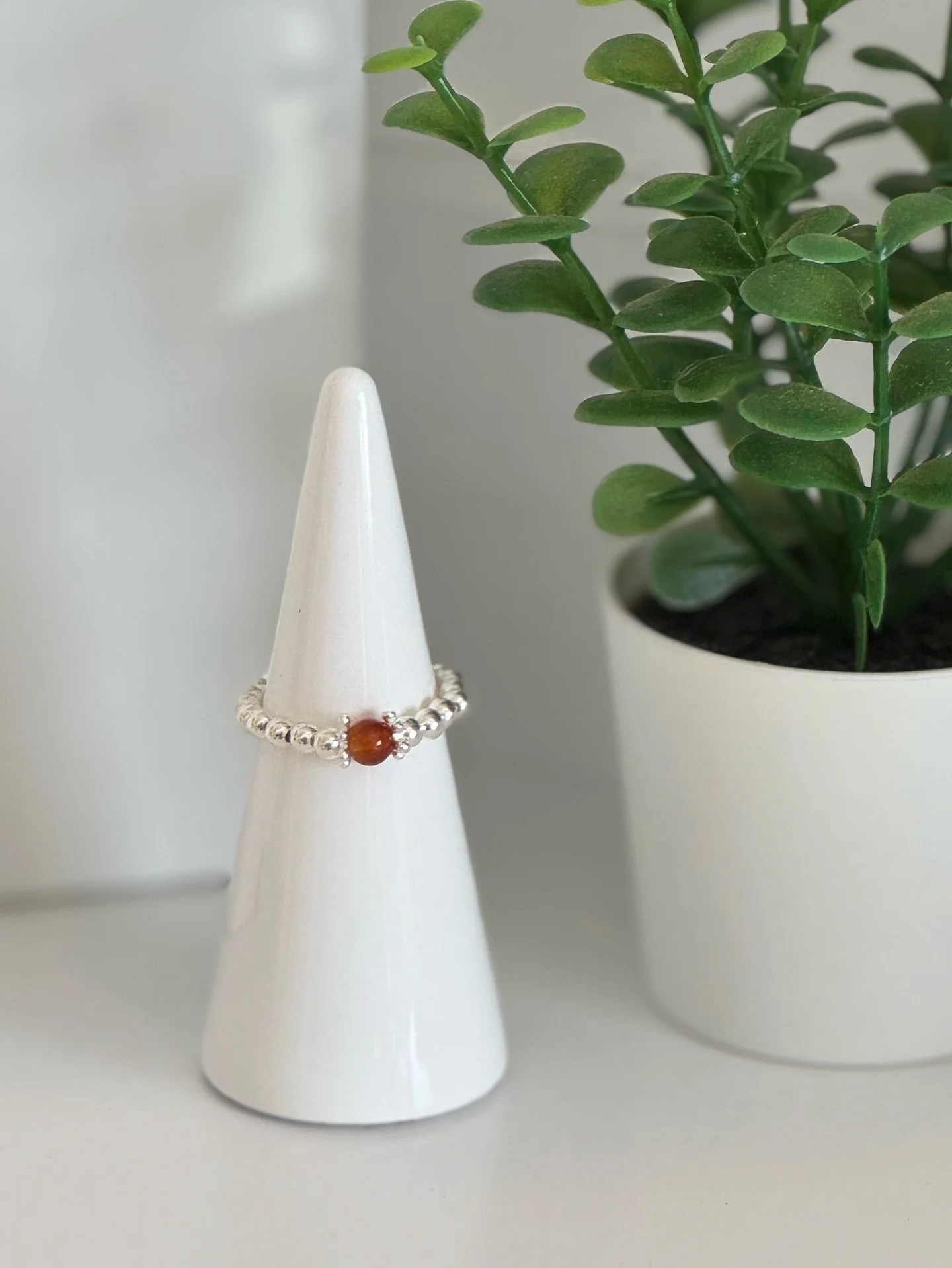 Carnelian = instant pep talk in crystal form. ๐งกโจ
Known for boosting confidence, courage, and motivation, it’s the perfect stone for go-getters, dreamers, and anyone chasing big goals! ๐ซ
Discover our gorgeous collection of crystals and jewel