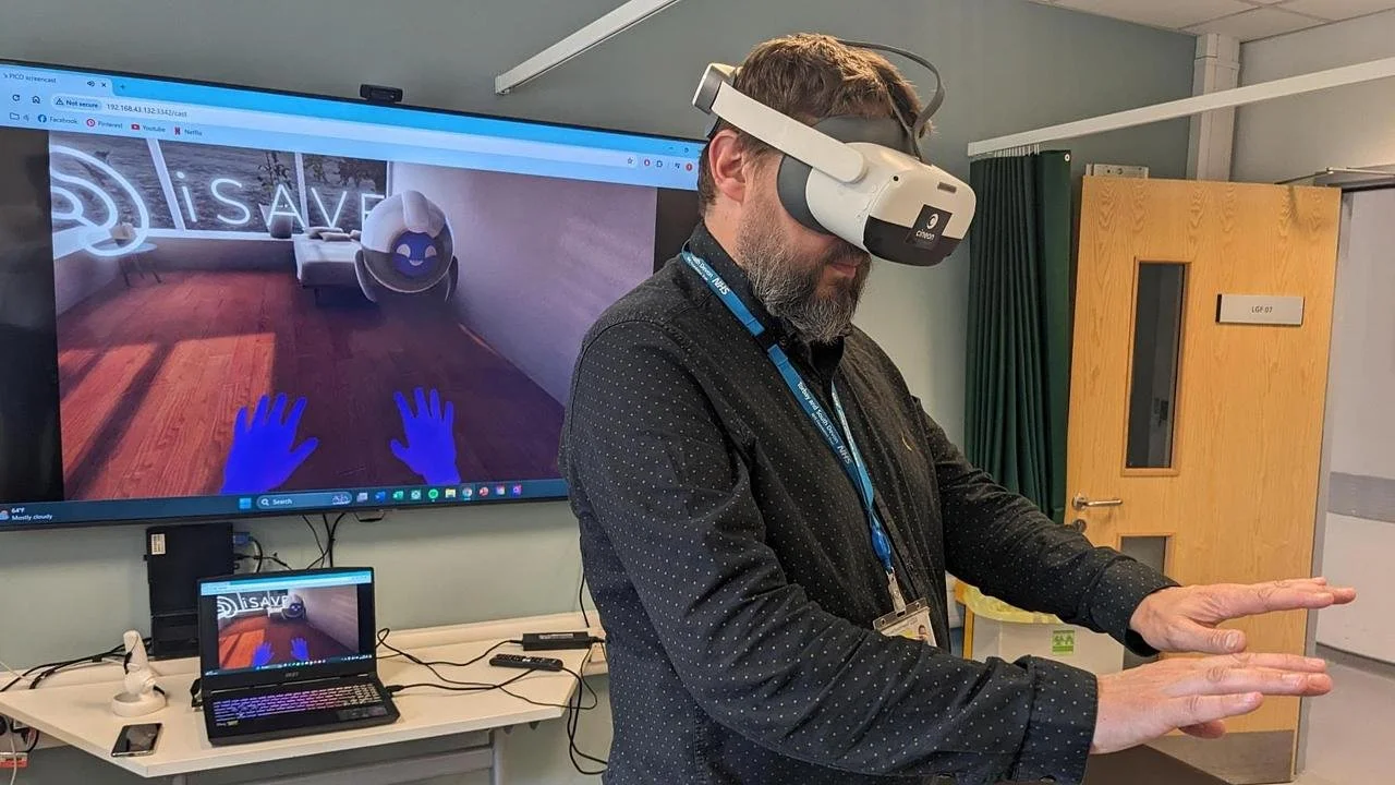 iSAVE using VR.jpg