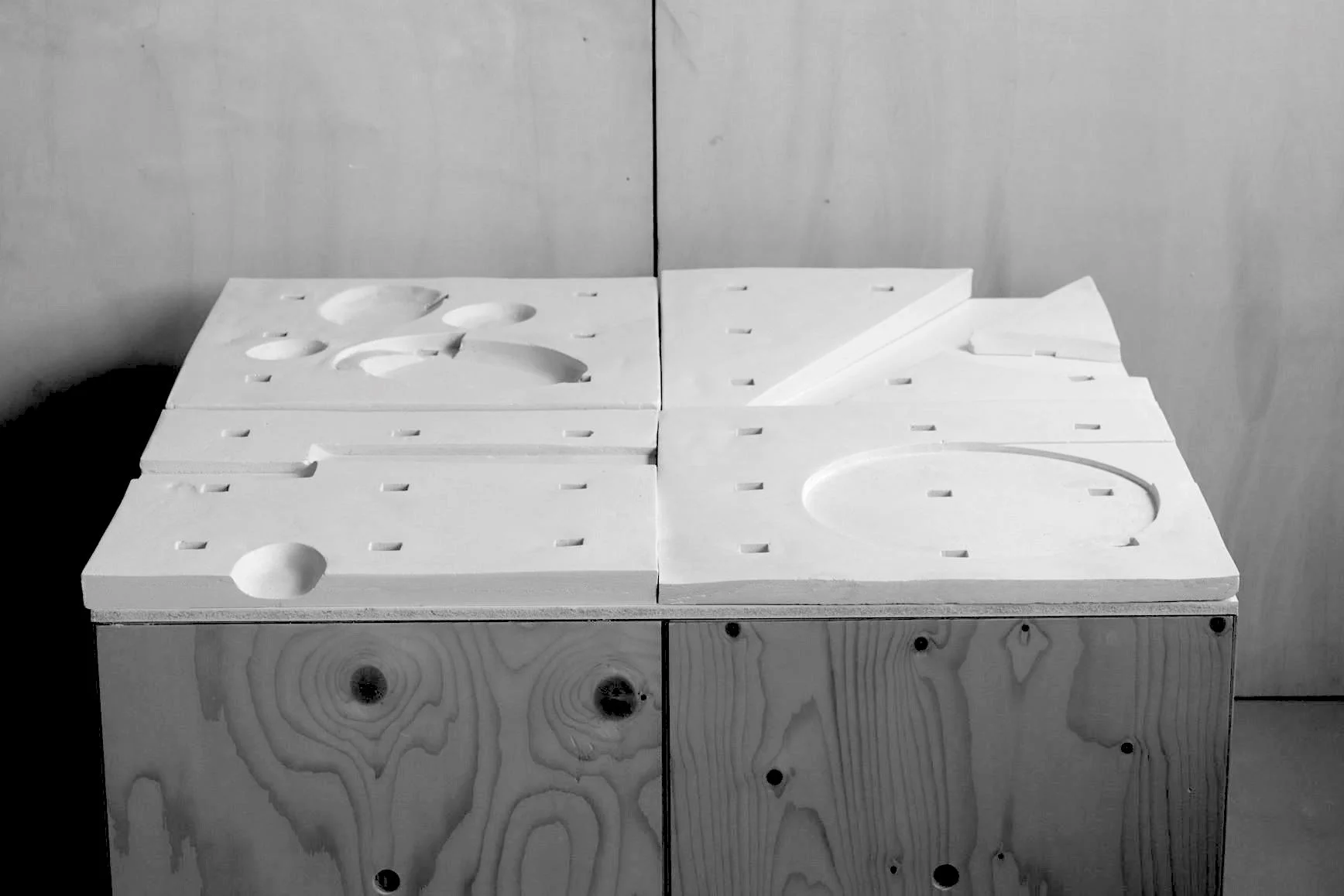 TRÈS GRANDE BIBLIOTHÈQUE  by Luna Maes + Lucas Verlé