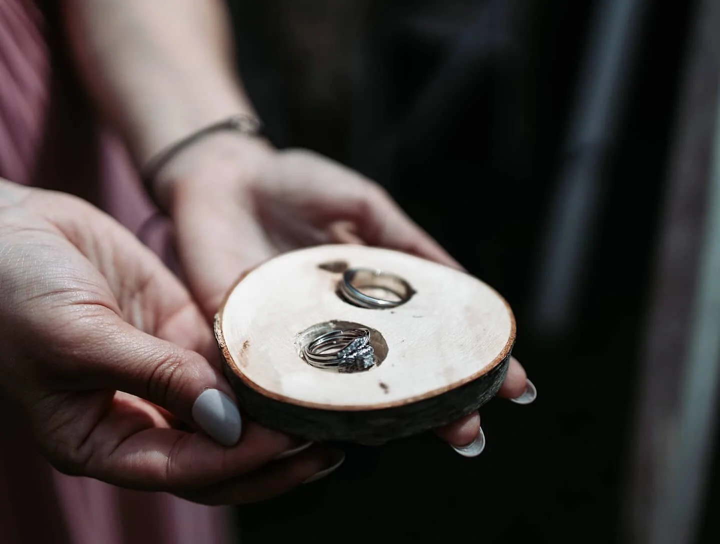 From the Rings to the Cake to the Place Settings, the Awning and the Bouquetes, everything was beautifully crafted by loving hands. 
#smallweddingbighearts