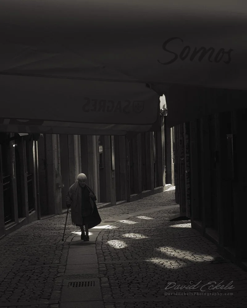 Porto Elderly Lady.jpg