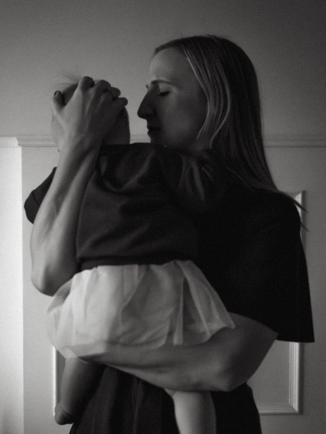 A whispered memory you didn&rsquo;t know you needed. Stripped down. Raw. Timeless. Black and whites just have a vibe, ya know? And I&rsquo;m all about the vibes. ✌️

Calgary Family Photographer | Calgary Couple Photography | Family Photographer | Alb