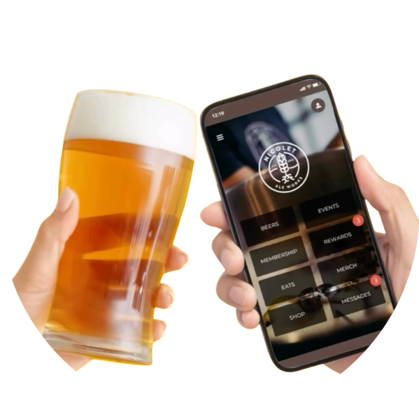 Person holding a beer and smartphone displaying the Nicolet Ale Works app