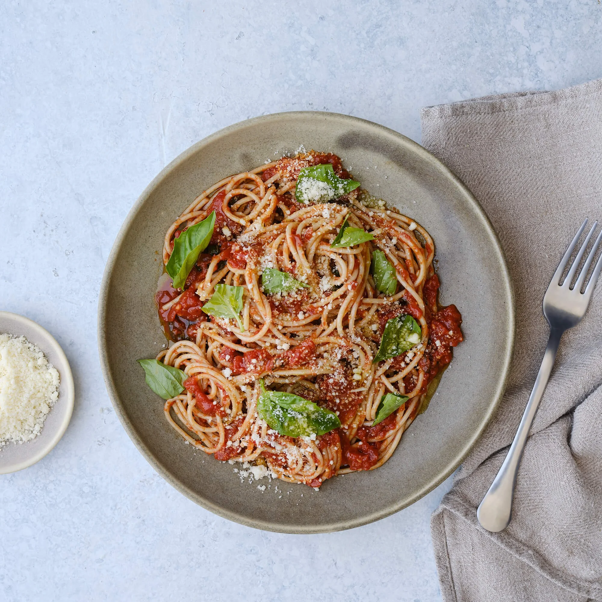 Classic Spaghetti with Tomato and Basil