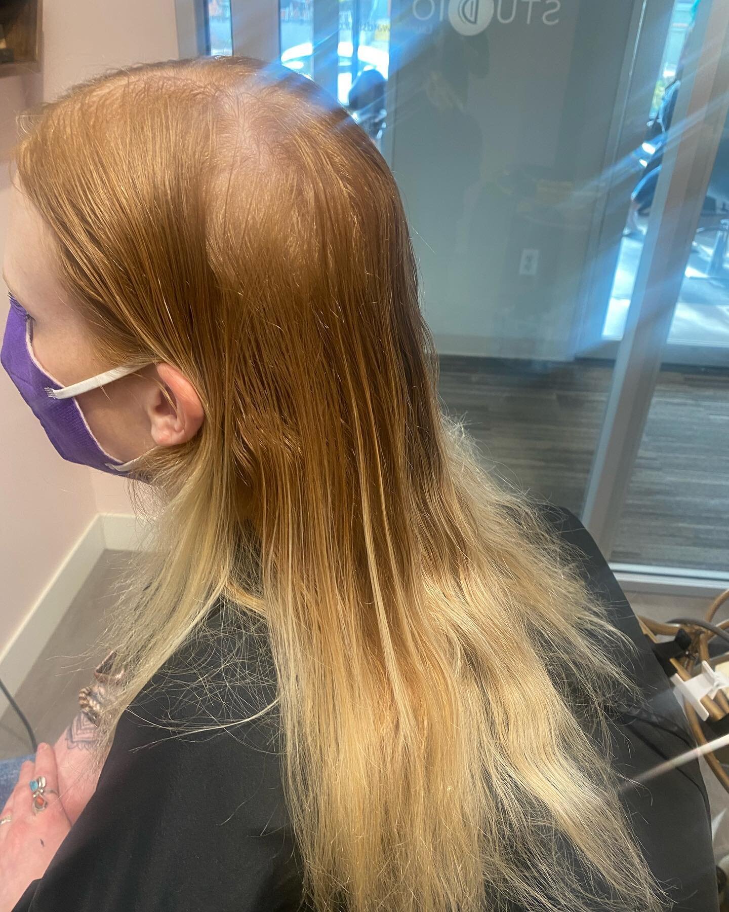 When you are ready.. You Are Ready! 👏🏼👏🏼 thank you for such a fun, beautiful transformation #handpaintedhair #handpaintedhighlights
#dimensional blonde #dimensionalbrunette
#dimensionalbalayage #dimensionalcolor
#dimensionalhaircolor #lowmaintena