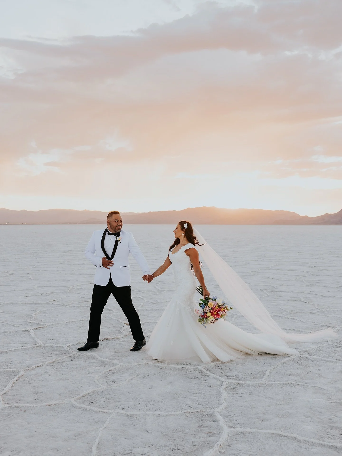 When the sky said &ldquo;oh, you want drama?&rdquo;✨ 
Scroll through to see the sky show off more and more throughout these bridals!!! 😍
.
.
#utahweddingphotographer #utahweddingphotography #slcweddingphotographer #utahportraitphotographer #utahphot