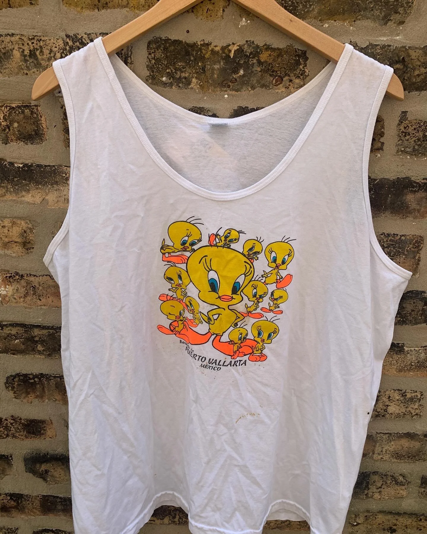 It's a scorcher out there this week🥵🥵🥵Stay cool this summer with a vintage tank ☀️🔥🕶️🌅