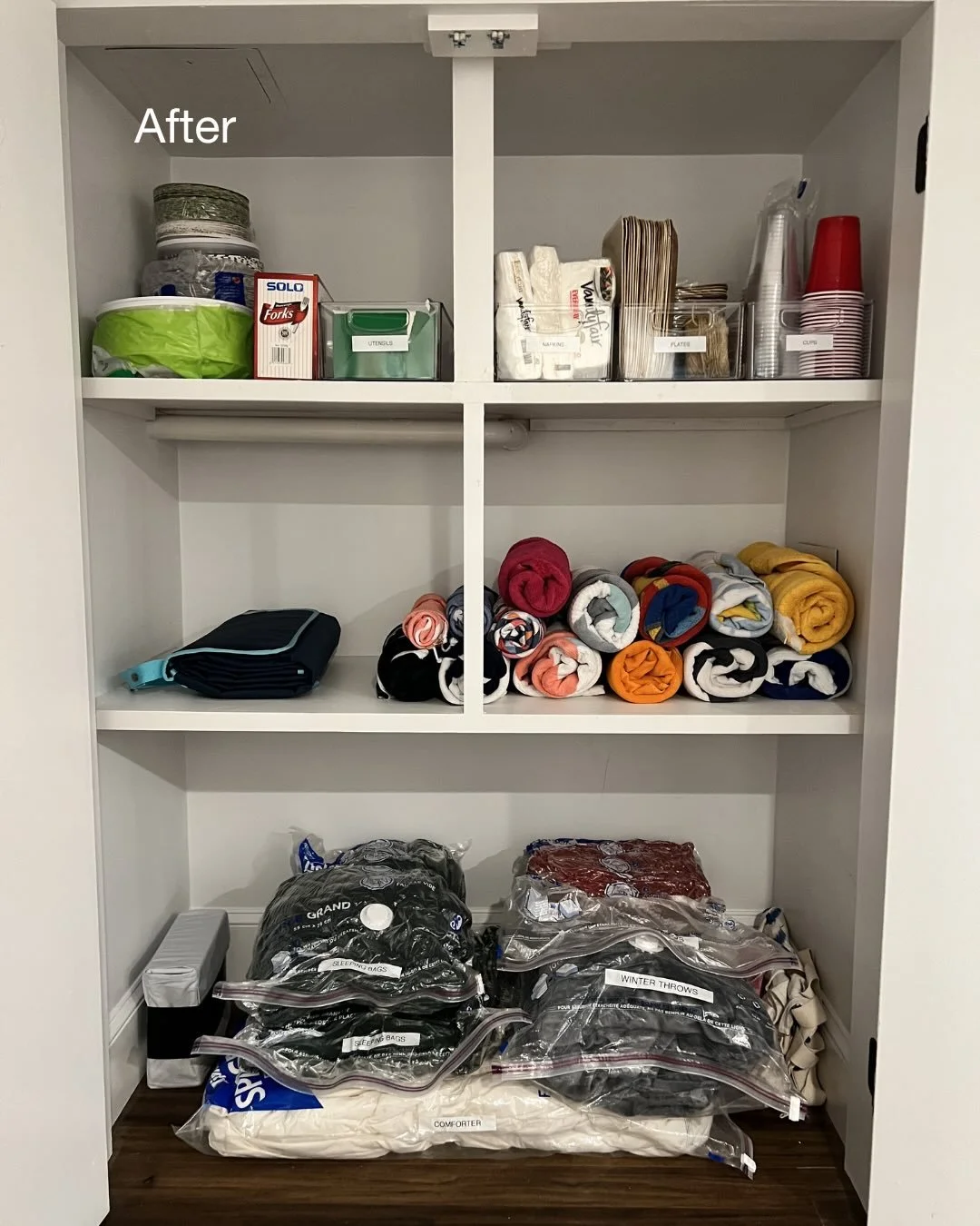 Getting ready for summer means this closet can&rsquo;t stay in winter mode. ☀️

We packed up the bulky throws into airtight bags to clear space, so now there&rsquo;s room for pool towels and all the things you&rsquo;re actually grabbing when everyone