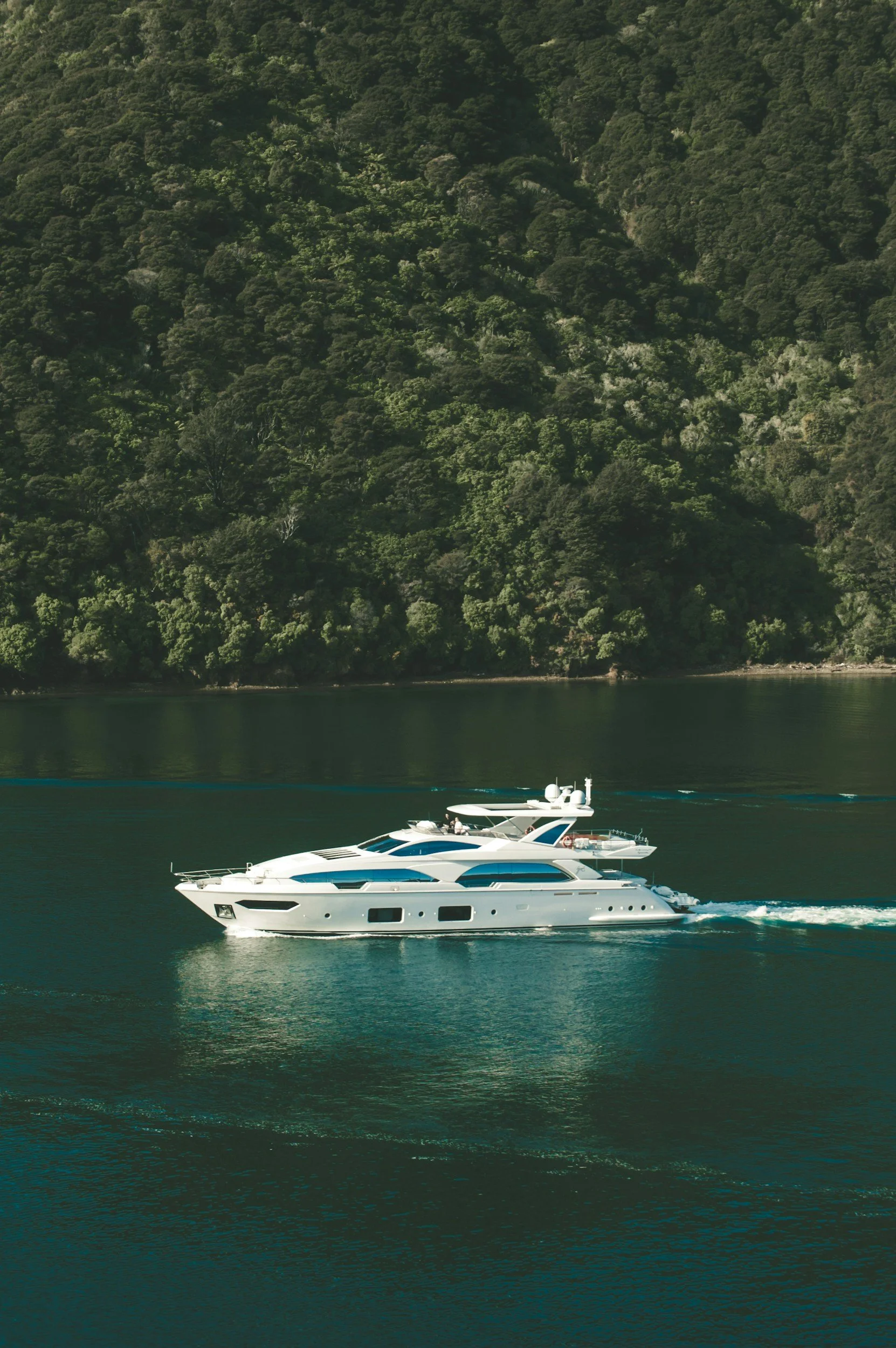 Understanding the Difference Between Supernumeraries and Occasional Workers on Yachts