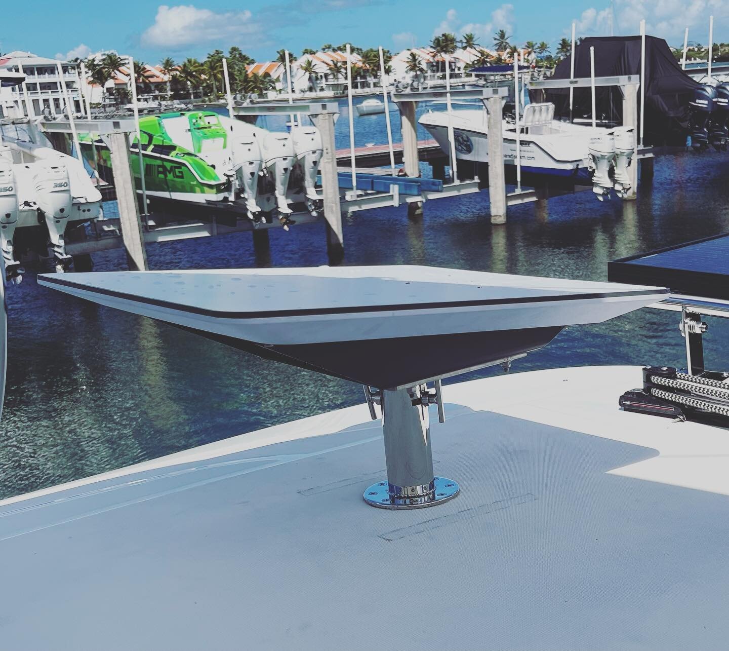 Starlink Maritime swiveling mount system. If you don&rsquo;t want your Starlink Maritime antenna laying down flat we have a solution for you.
Built robust from marine grade stainless steel with machined slots, TiG welded and #8 mirror polished.
#star