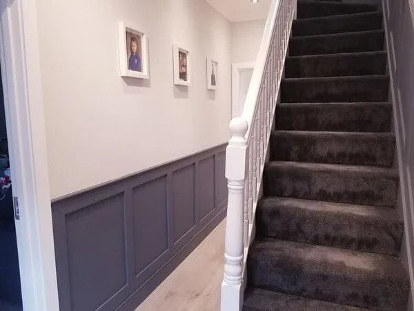 Got some great pics back from a lovely client in Tallaght recently, painters and carpet in just in time for Christmas 🙌🏼 how good did this turn out! 😍
#panelling #panellingideas #wallpanelling #homedecor #dublin #carpenter #carpentry #halinspo #h