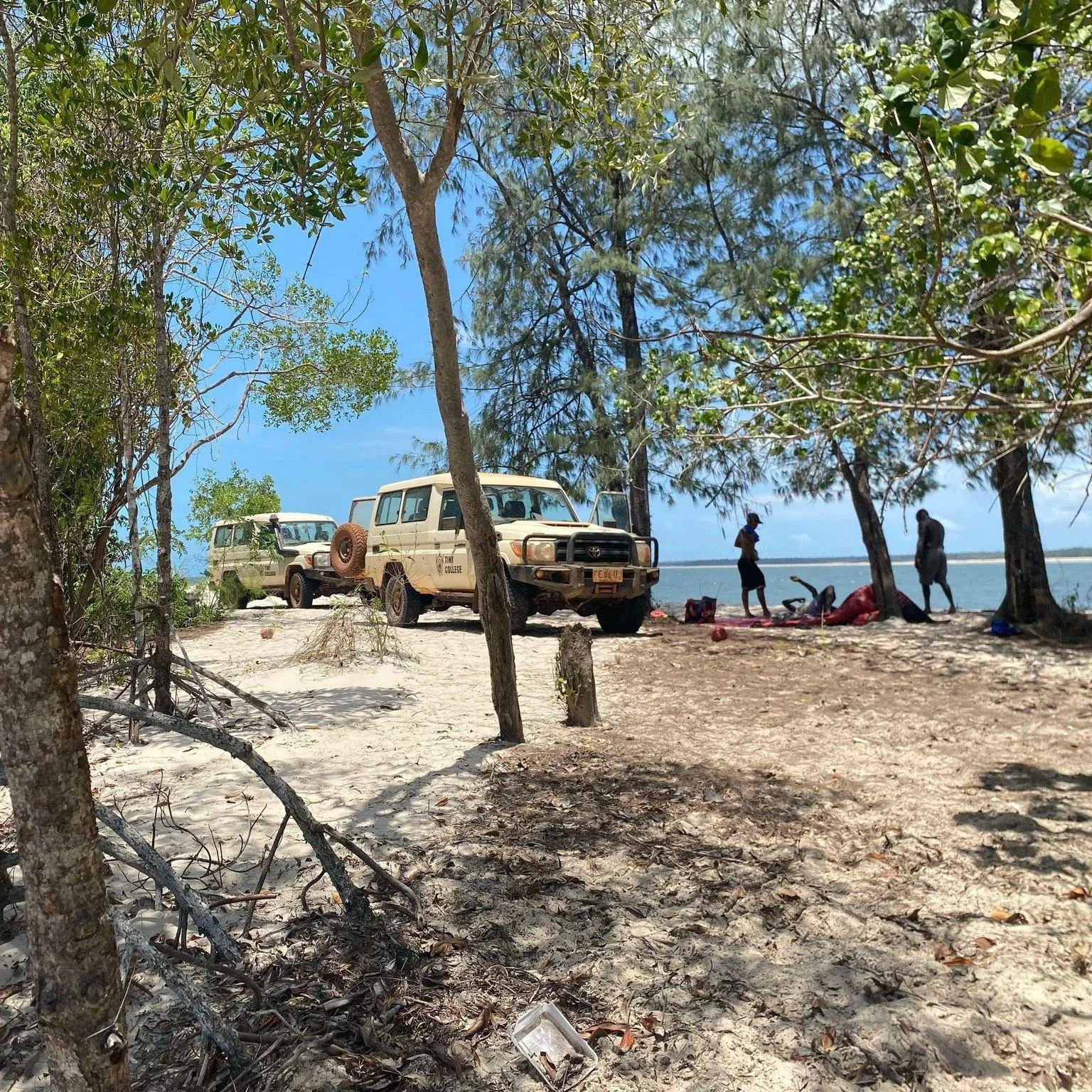 Yesterday, students were treated to an afternoon at Jesse River in recognition of their excellent class participation and positive behavior. 😍🌿💦🚍🦀🐟🌞