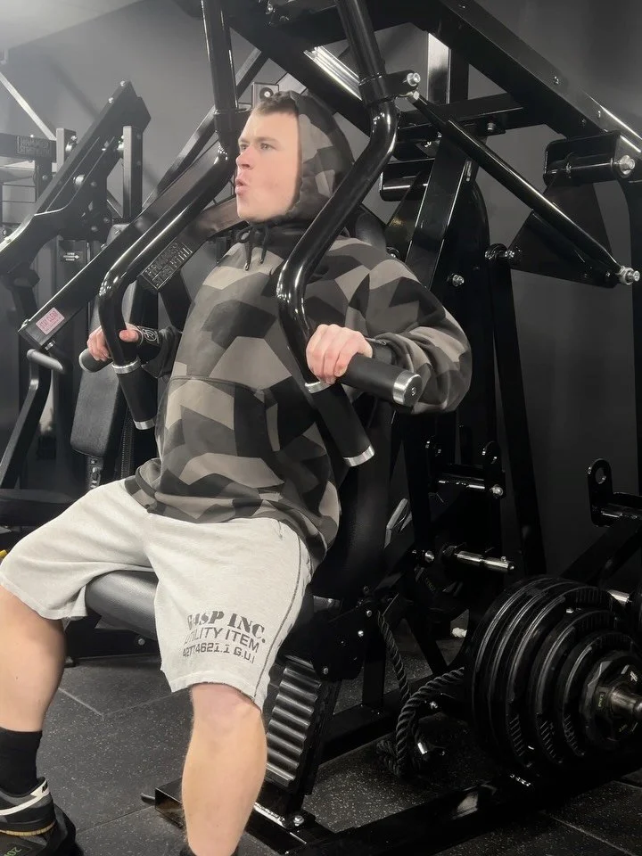 The Perfect Set Up For A Gaining Phase. 

If you&rsquo;re looking to build muscle, here&rsquo;s how to best prepare and execute a gaining phase 🎯

1. Get Lean First 

Get as lean as you possibly can without wasting excessive time dieting or losing a