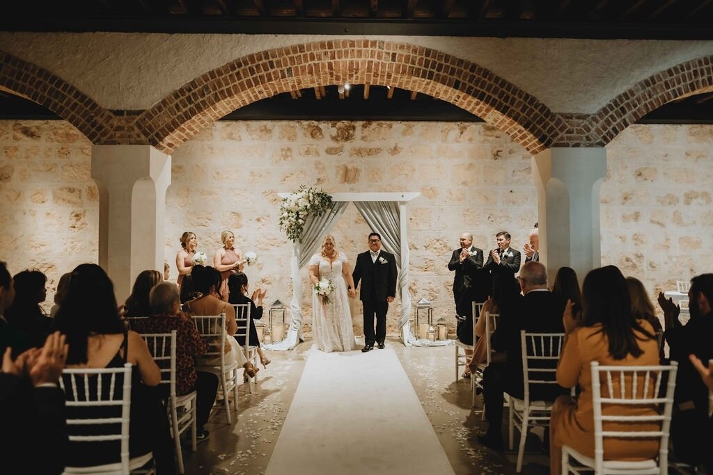 M A D D I S O N + X A V I E R⁠
I love it when there&rsquo;s a pole to hide behind when you pronounce the couple husband and wife.⁠
📸 @amyskinnerphotography | Amy Skinner ⁠
🤵 @smcelebrant | Steve Mummery⁠
.⁠
.⁠
.⁠
#perthcelebrant #perthwedding #wahi