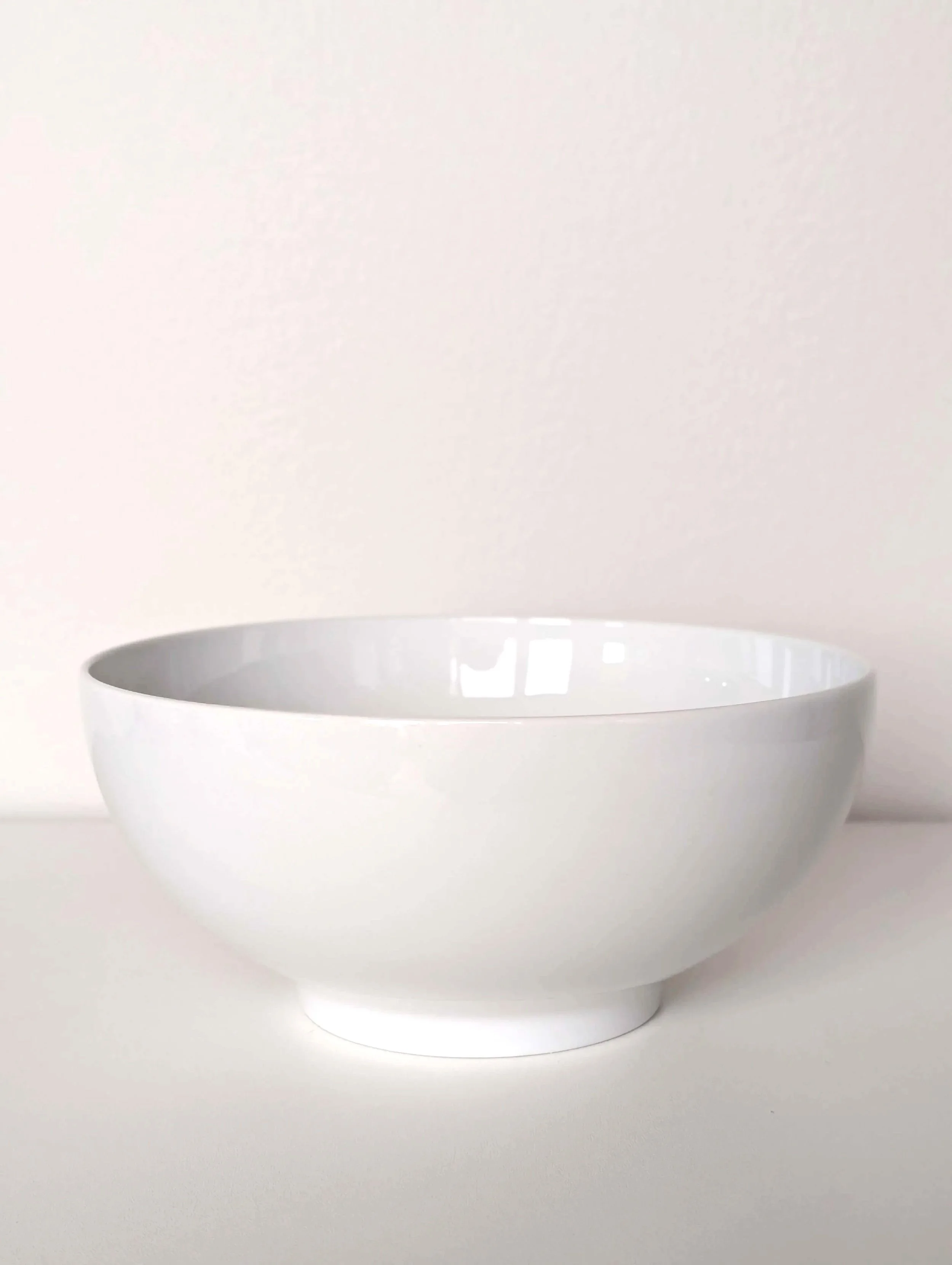 22 OZ White Ceramic Bowls