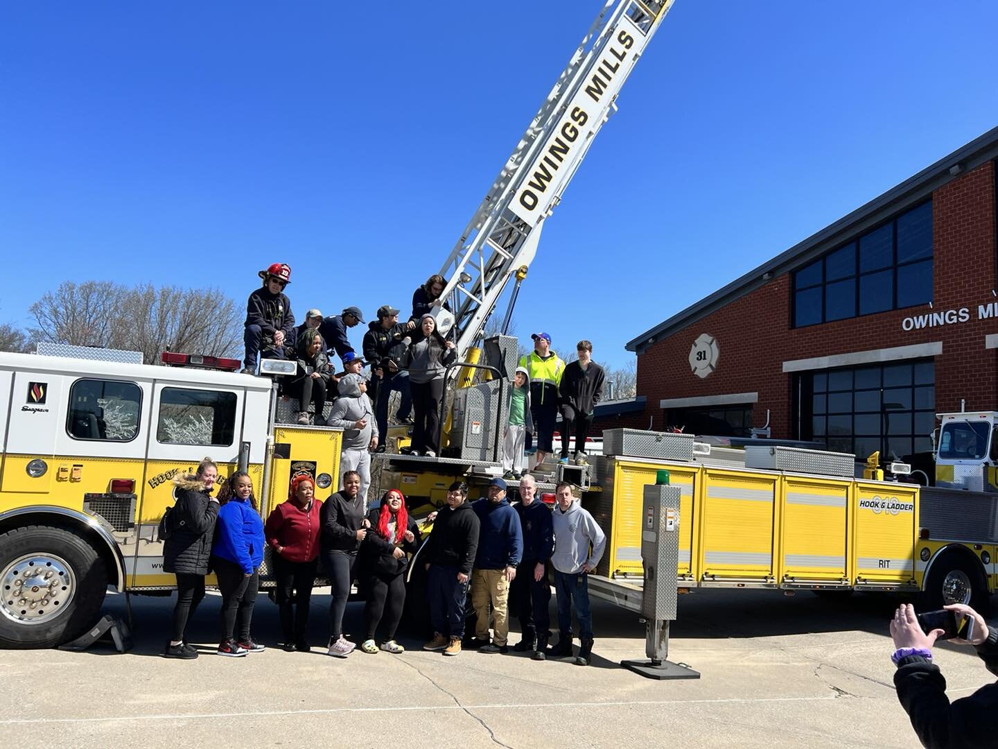 This past Sunday, the Owings Mills Volunteer Fire Company teamed up with Baltimore County Fire Department Garrison Station 19 to put on a special event for MISSION BBQ (Owings Mills, MD) staff. The event was designed to showcase the work of first res