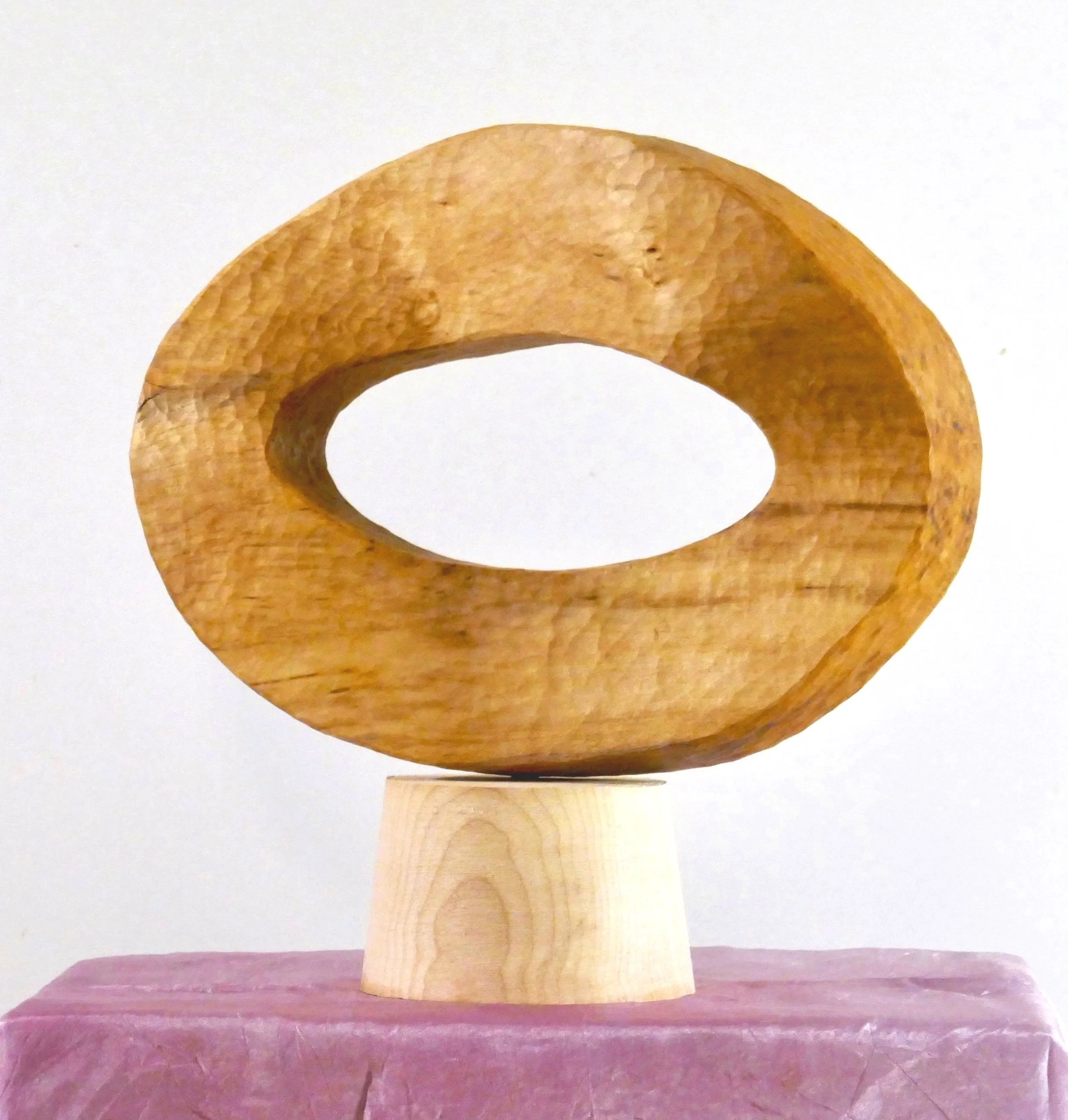 WAVE 2024
Wood, English Lime
Height with base 26cm, Width 26cm, Depth 8cm