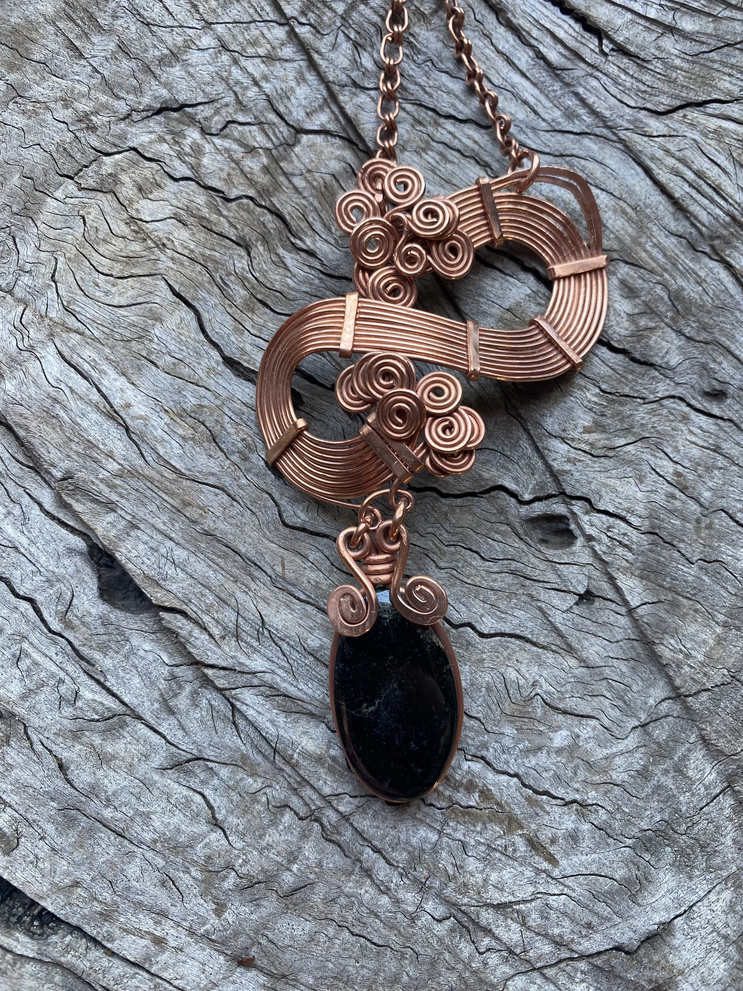 'La Serpiente' Negra - Copper Necklace with Black Jade Stone