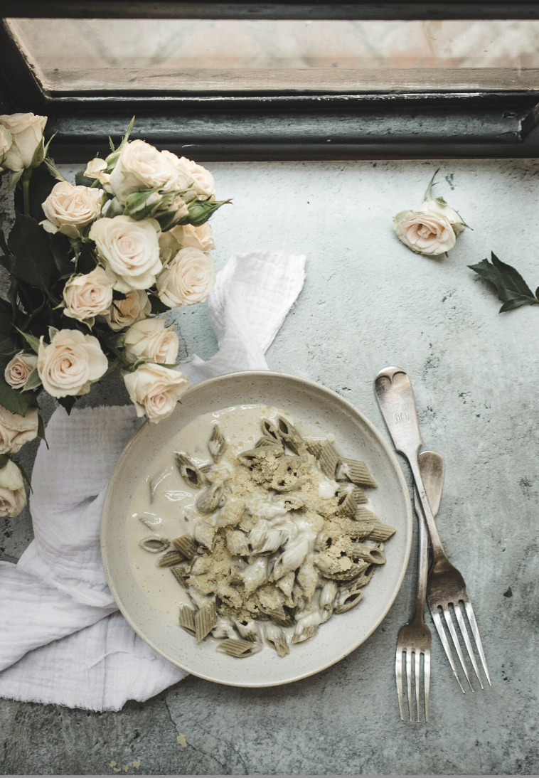 5 Ingredient Creamy Roasted Garlic Penne